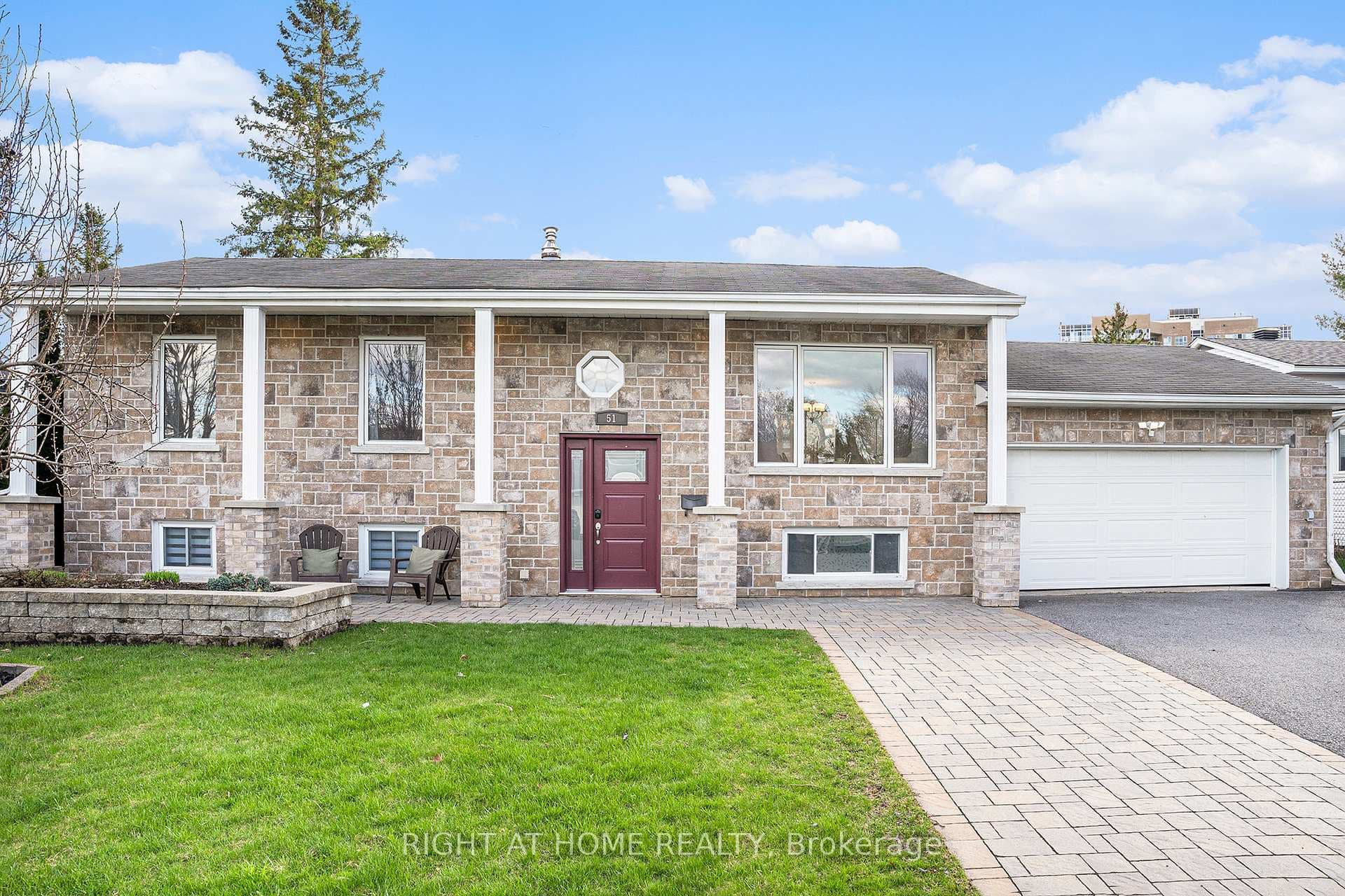 51 Keewatin Crescent photo 1