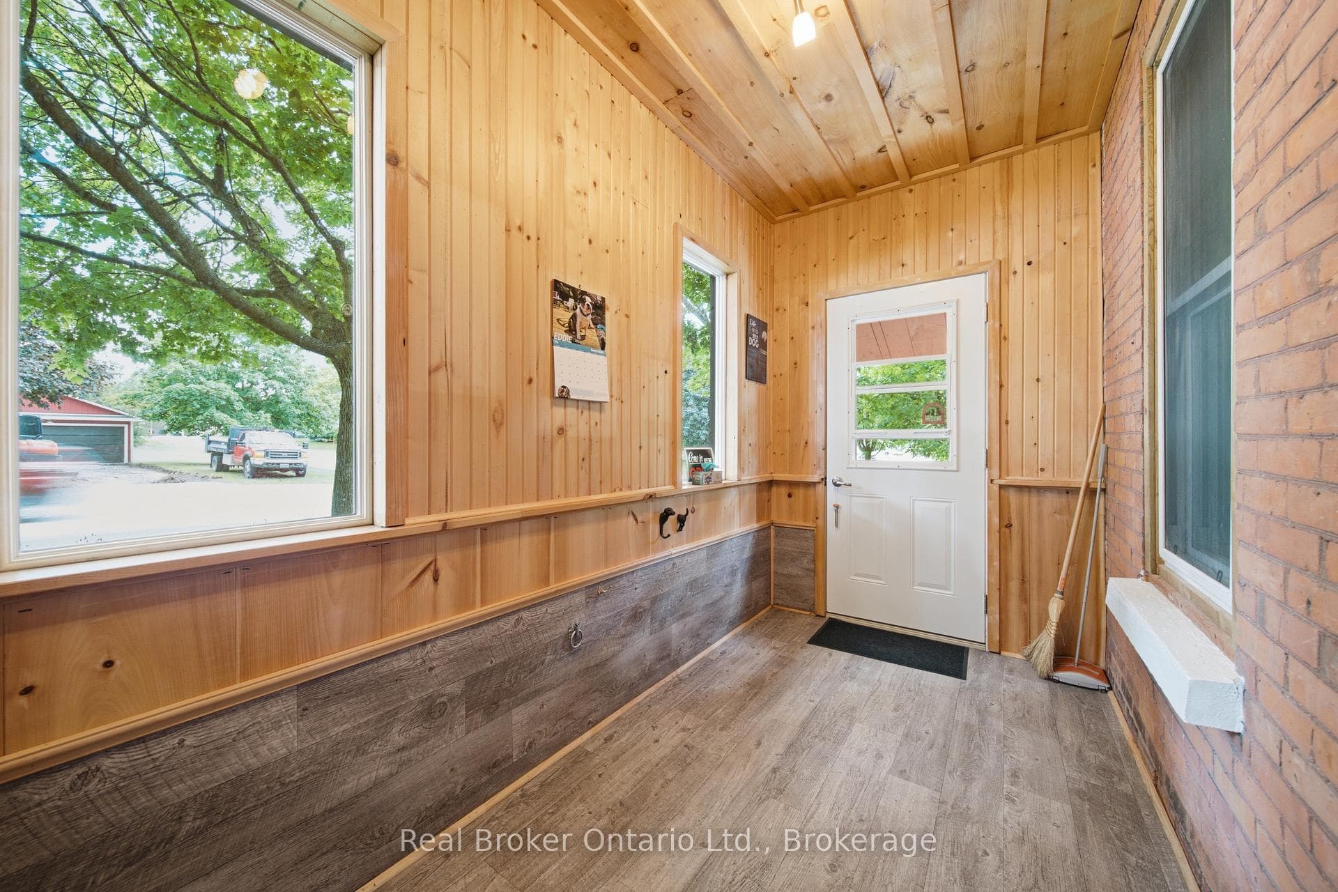 3050 Patrick Street photo 5