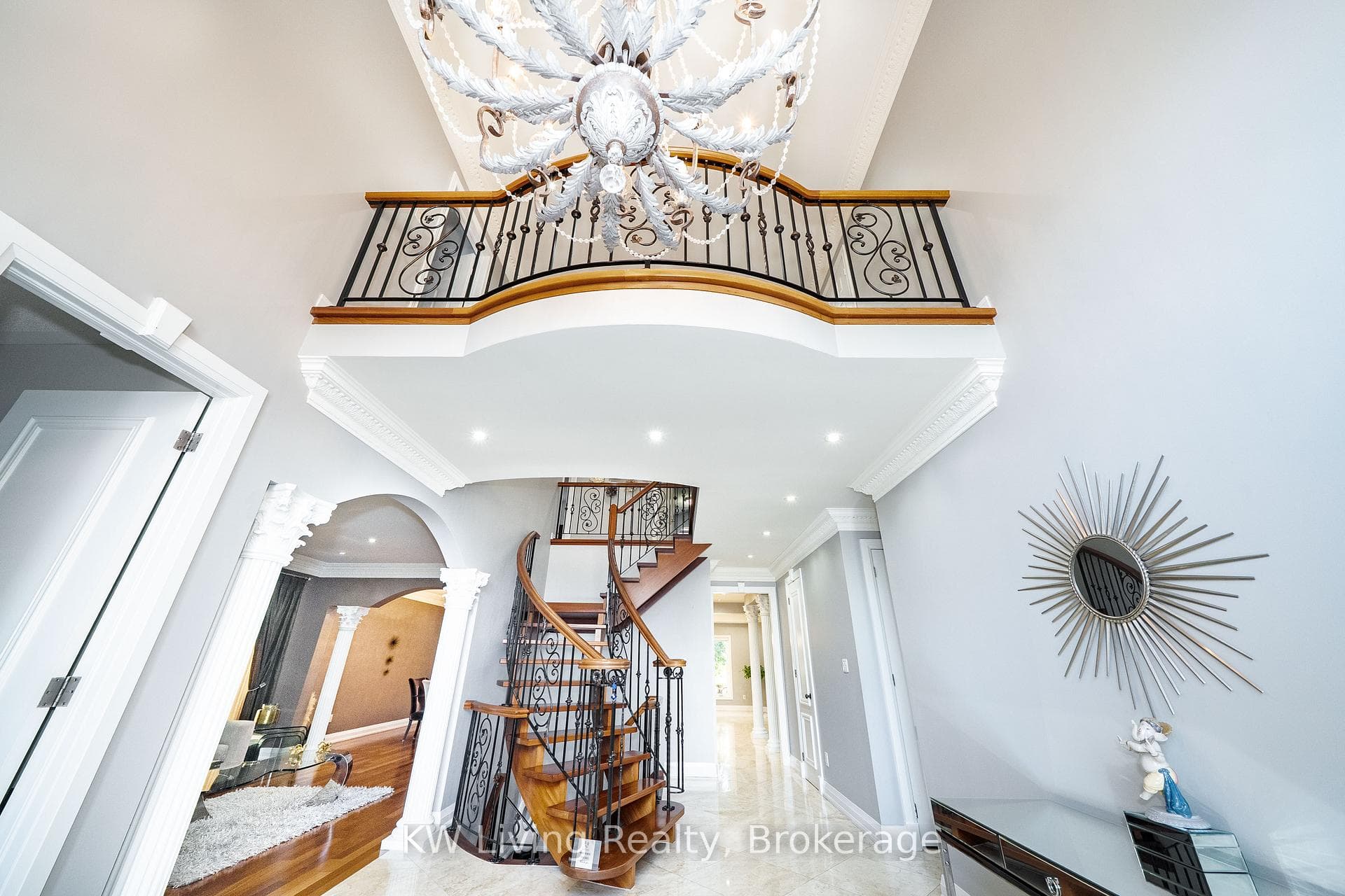 76 Silver Rose Crescent photo 5