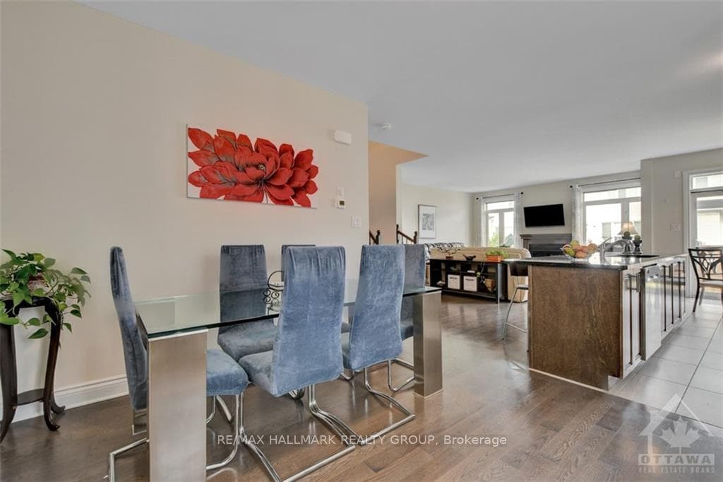 7 BORLAND Drive photo 4