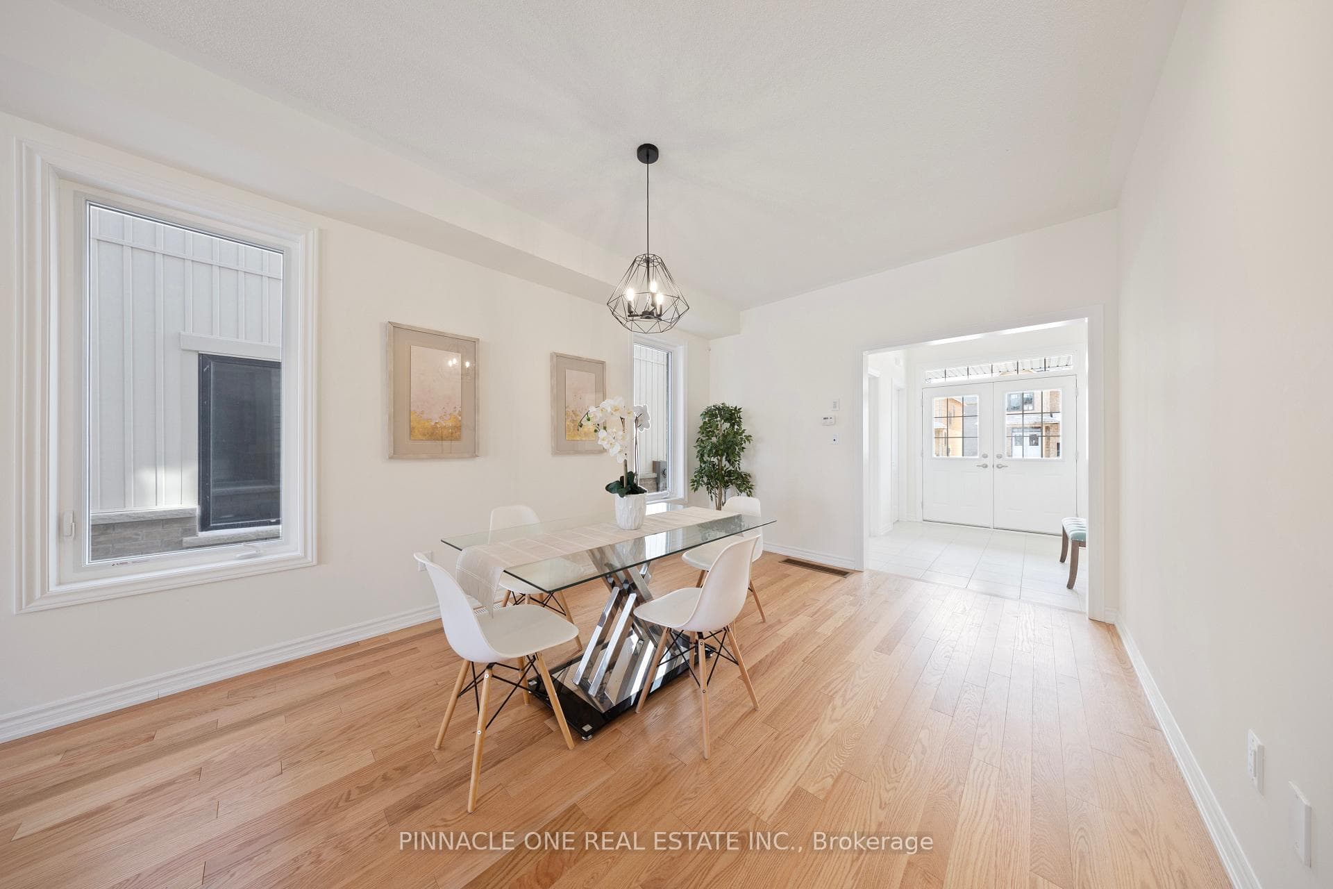 2111 Hallandale Street photo 9