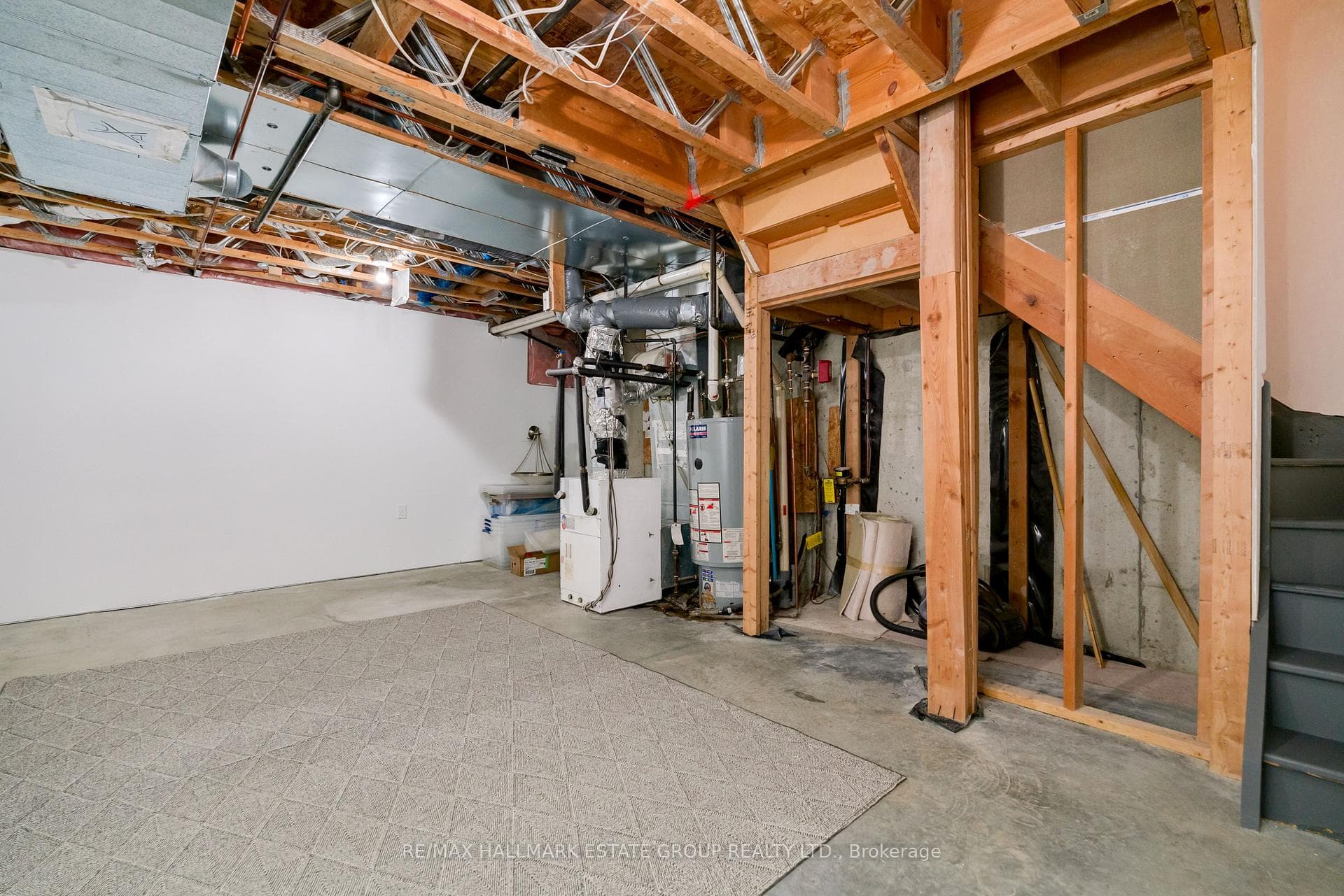 20 Leaside Park Drive Unit B photo 32