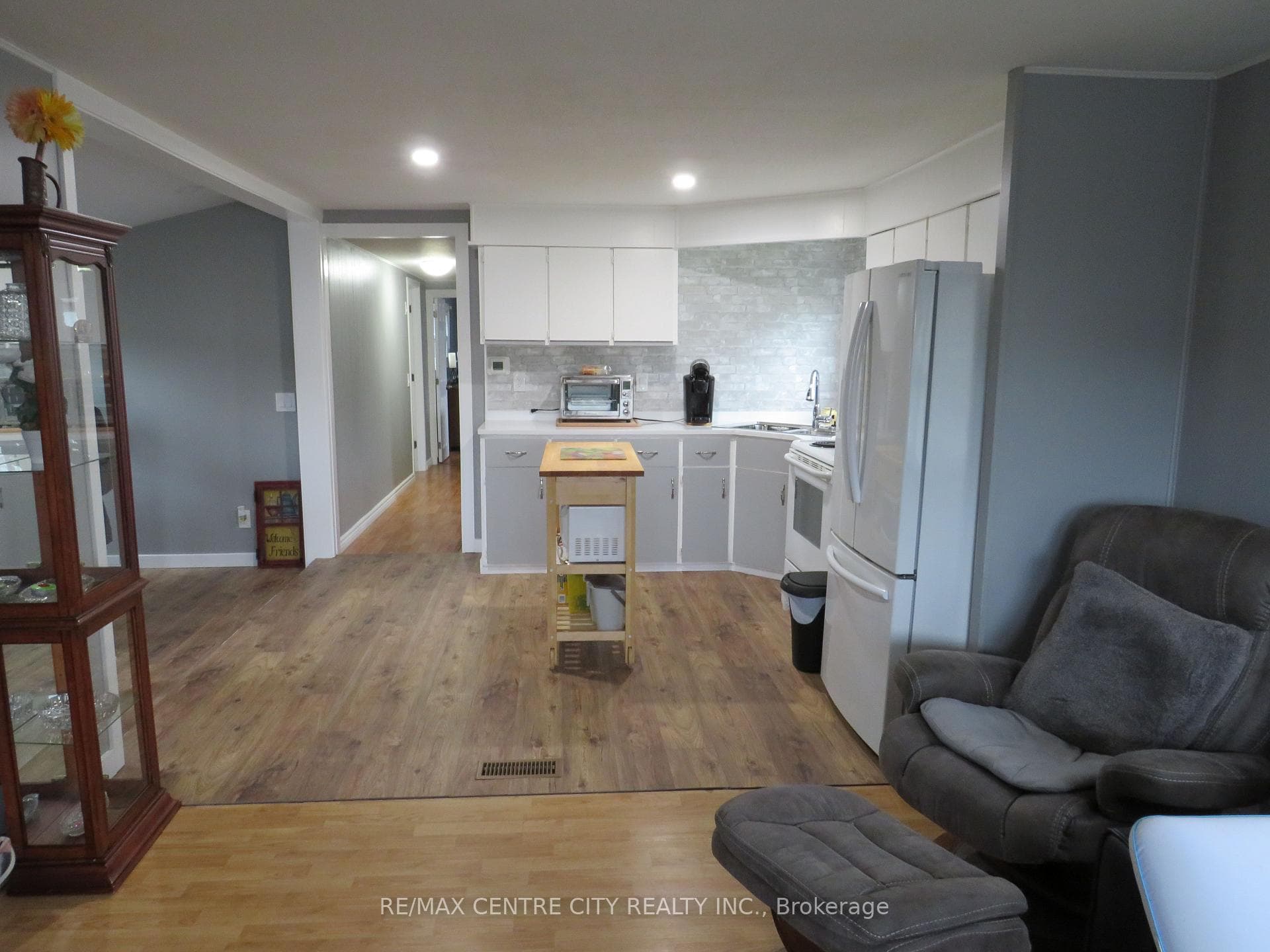 198 Springbank Drive Unit 72 photo 10