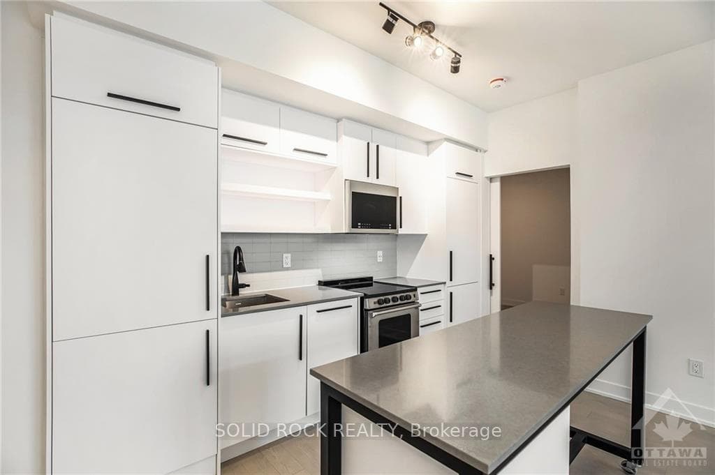 560 RIDEAU Street Unit 106 photo 11