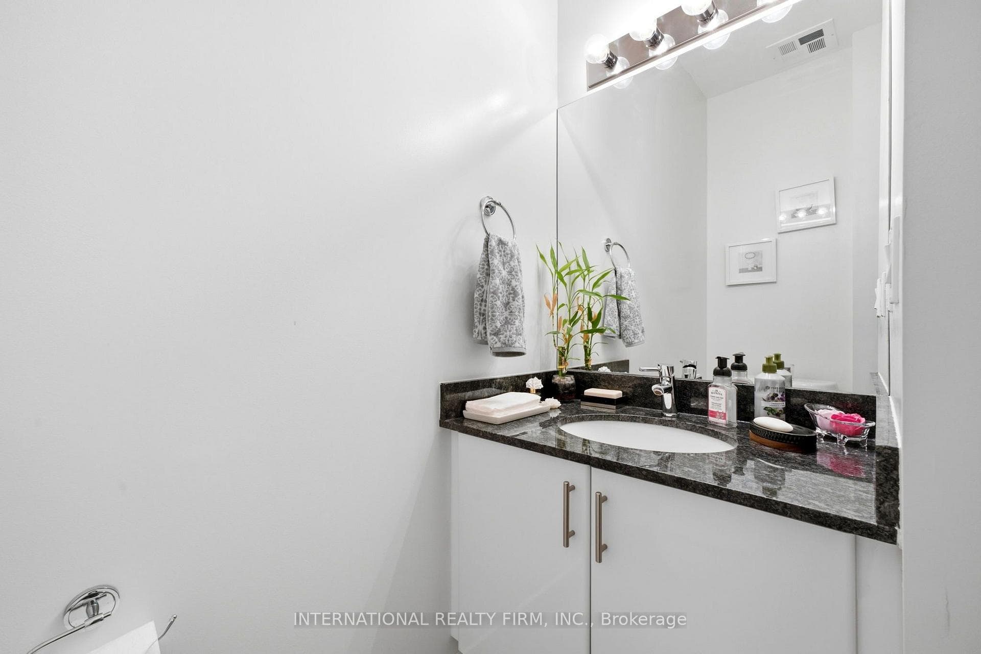 2900 Highway 7 Road Unit 519 photo 17