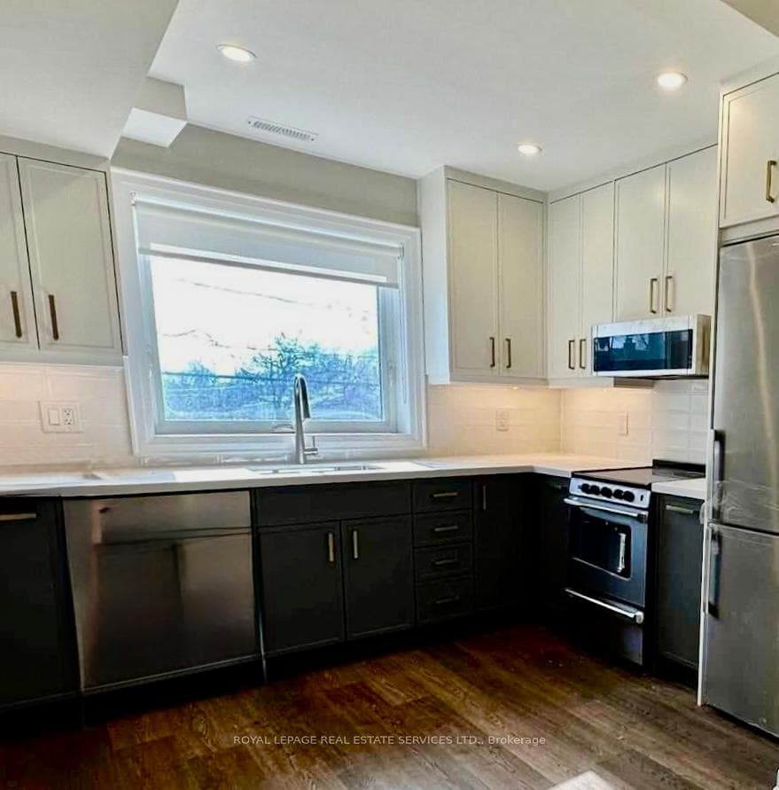 256 Annette Street Unit Upper photo 1