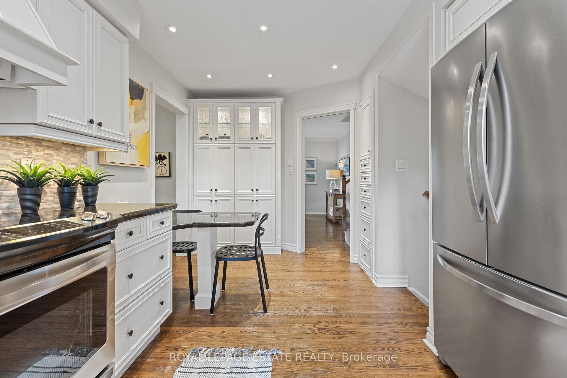 4231 Dunvegan Road photo 14