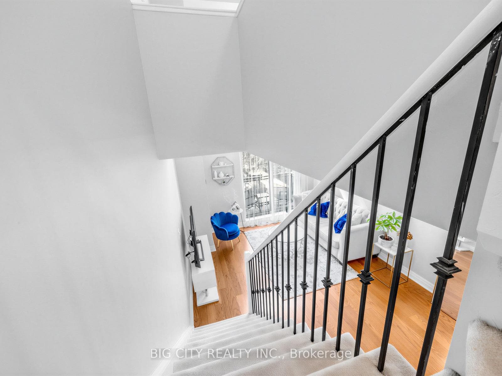 188 Doris Avenue Unit 605 photo 15