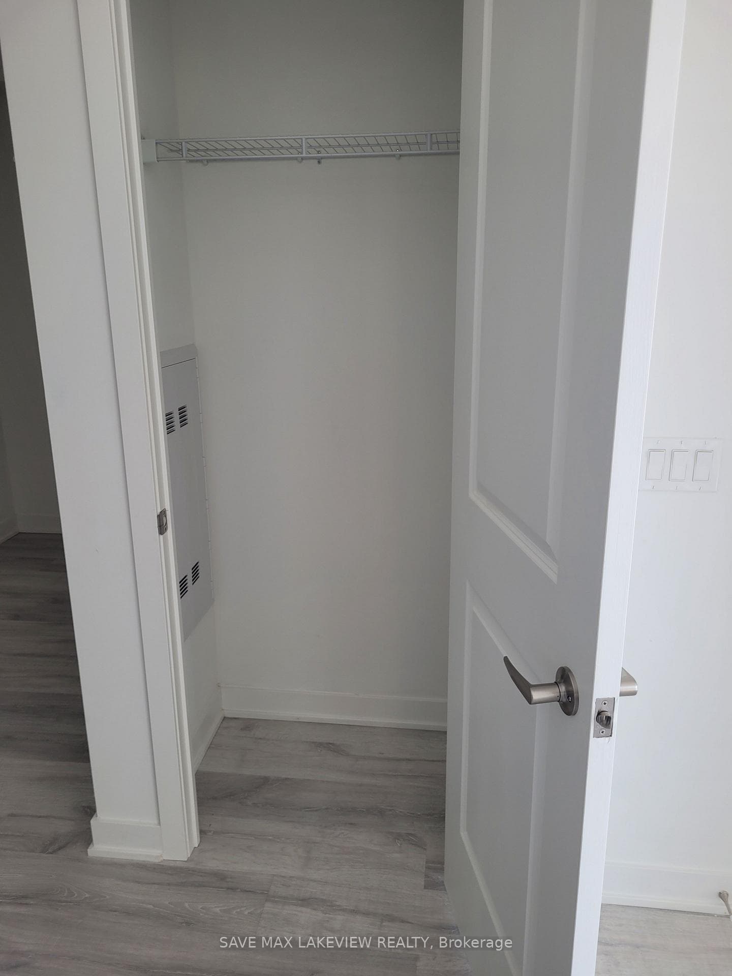 4655 Metcalfe Avenue Unit 510 photo 19