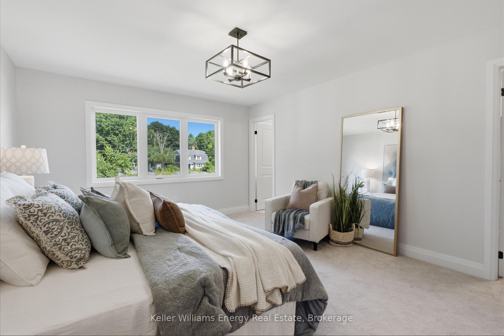 129 Hickory Street photo 20