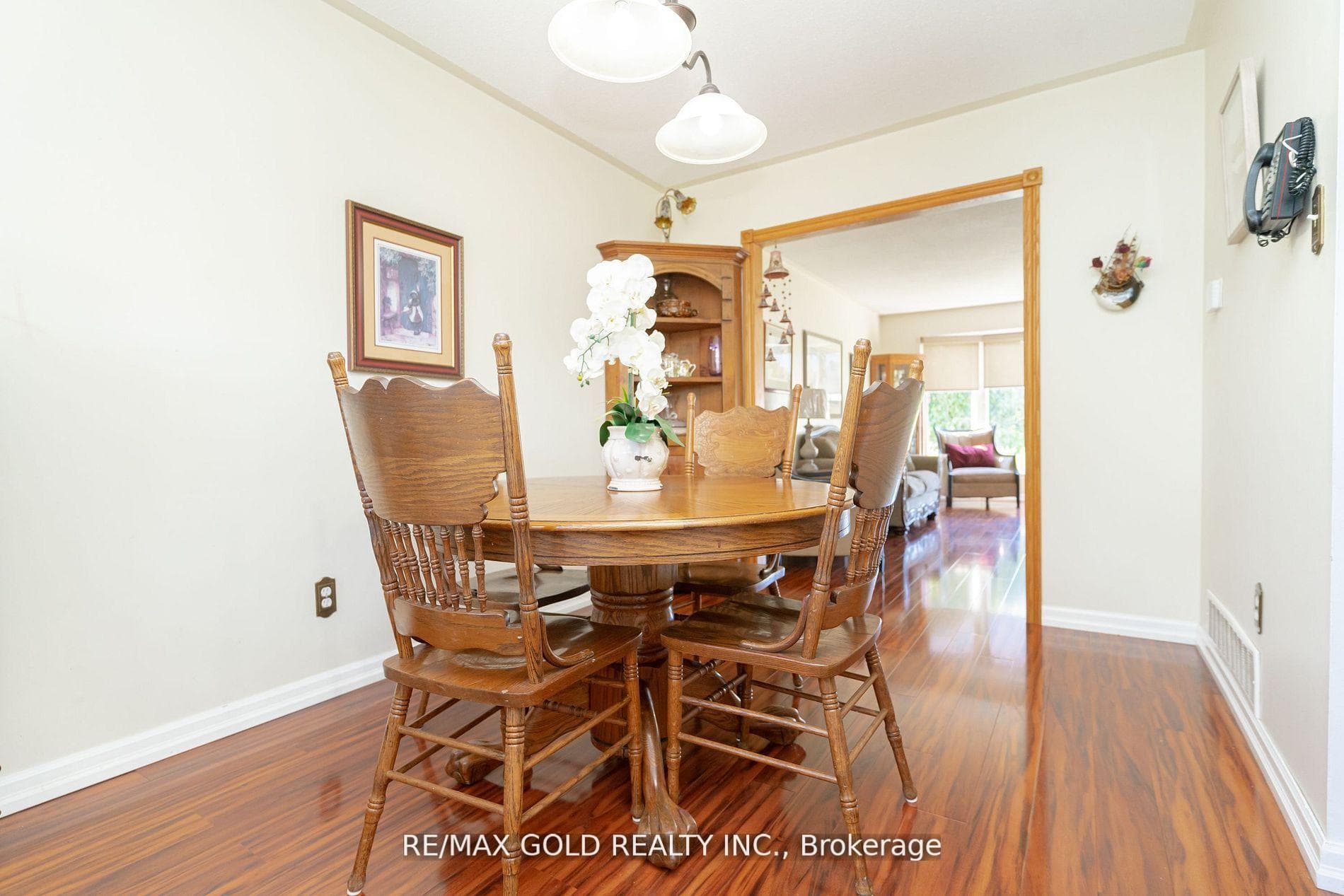 9 Dunster Crescent photo 9