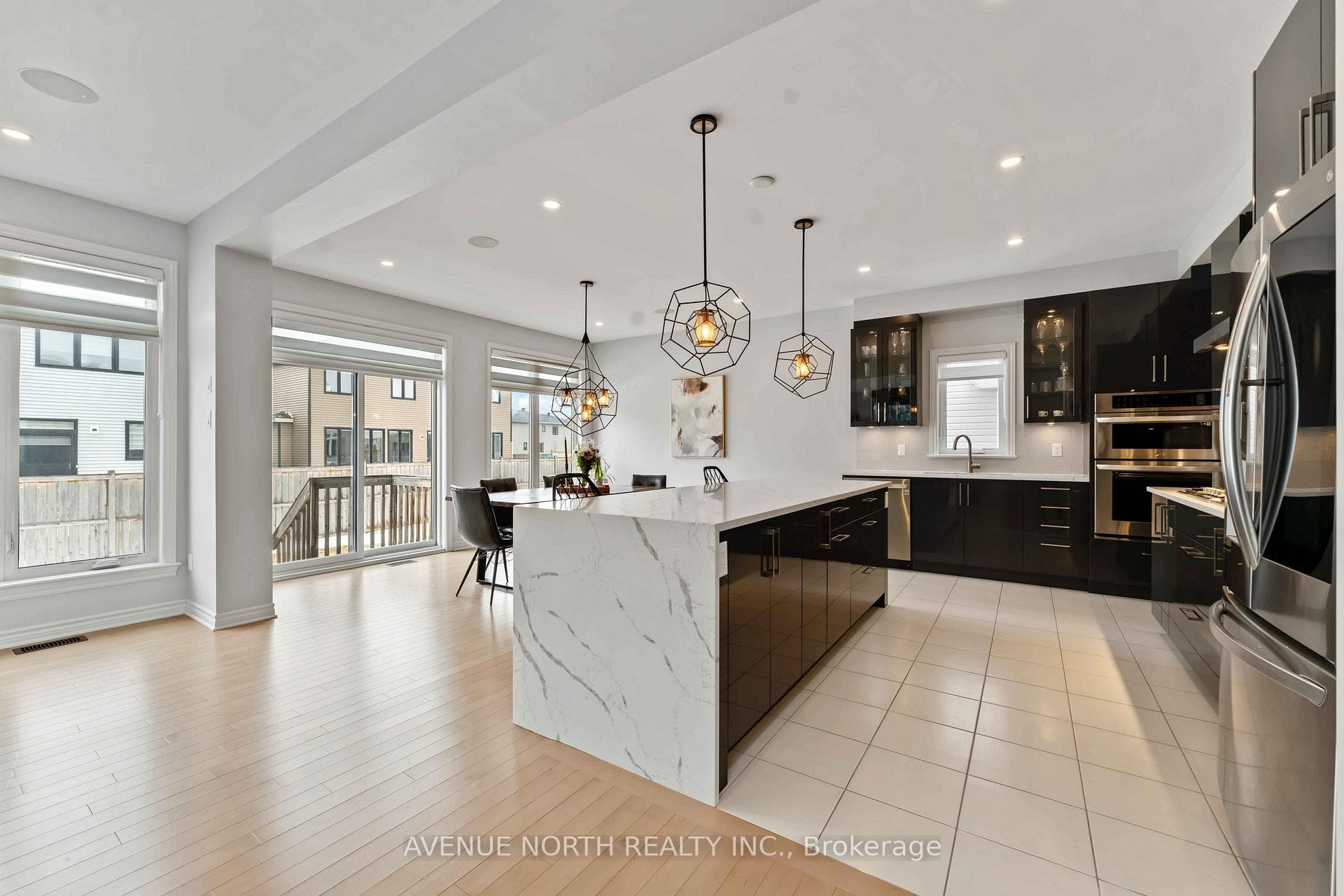 711 Moonflower Crescent photo 11