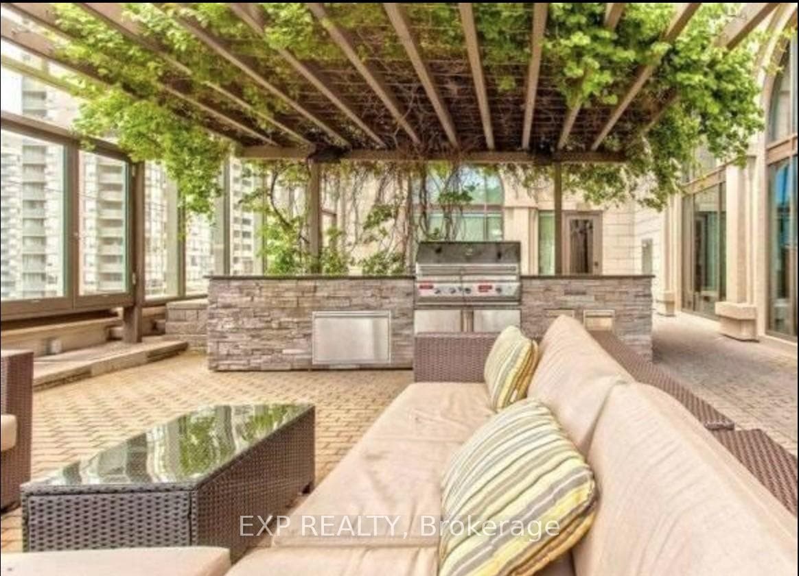 385 Prince Of Wales Drive Unit 1508 photo 13