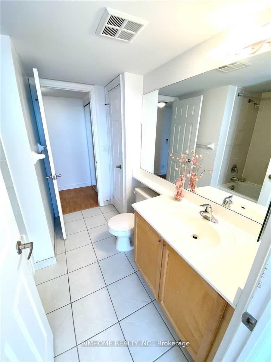 33 Cox Boulevard Unit 827 photo 26