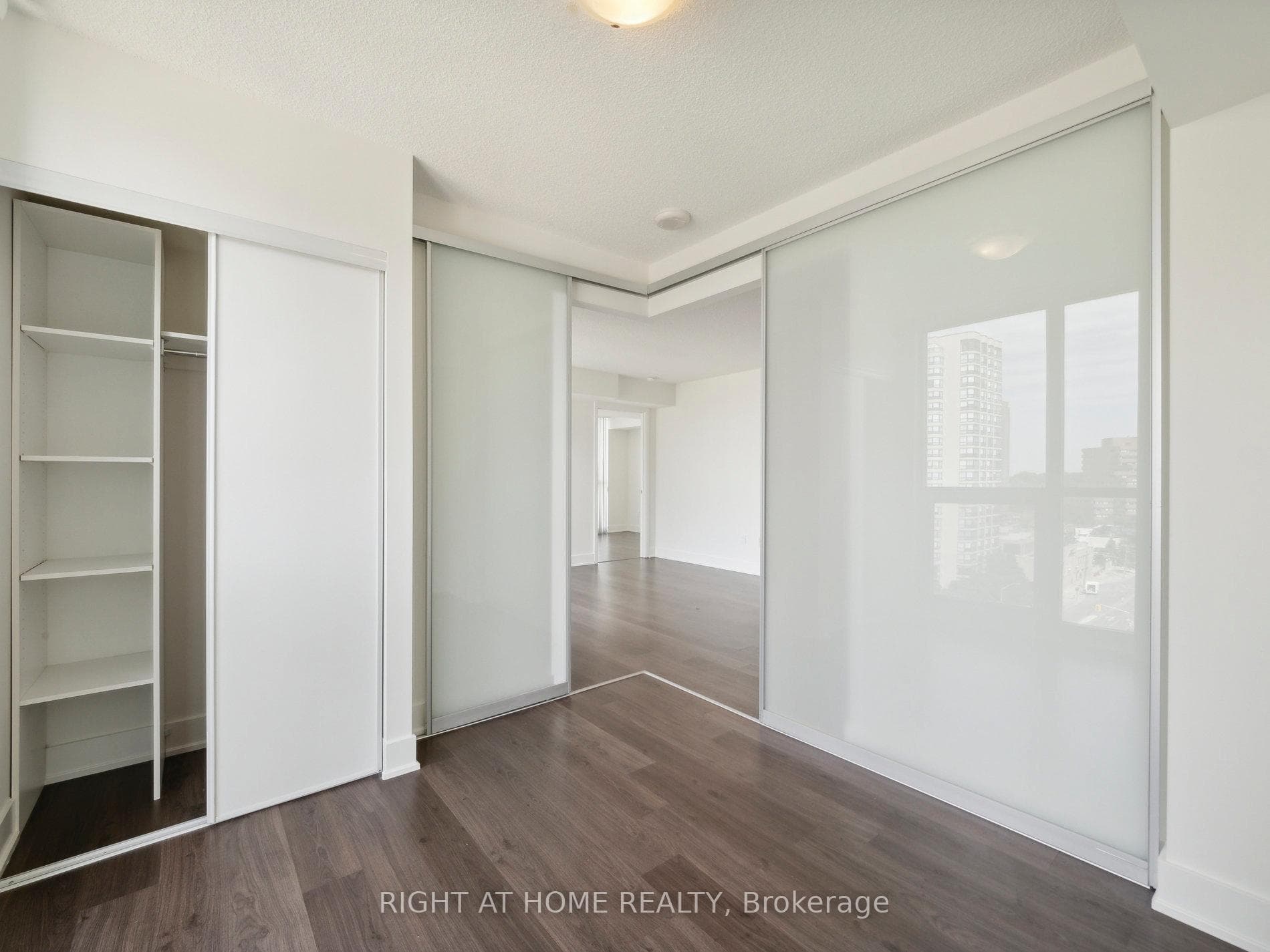 88 Sheppard Avenue Unit 1208 photo 18
