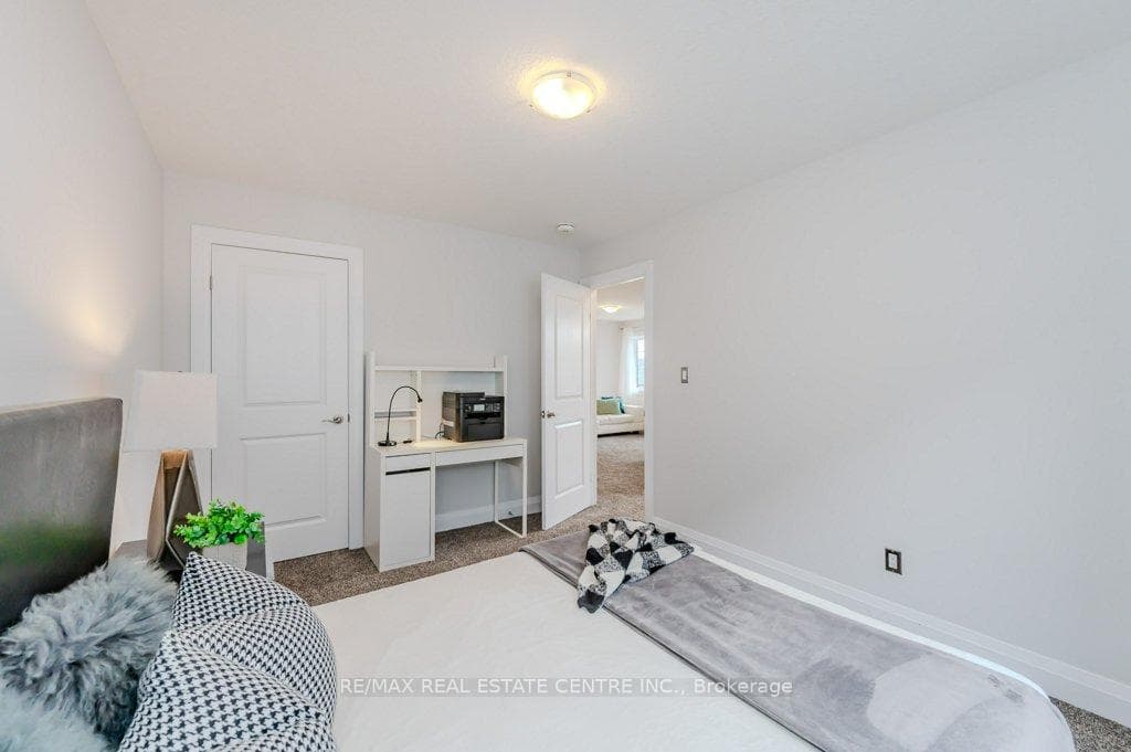 616 Wild Rye Street photo 31