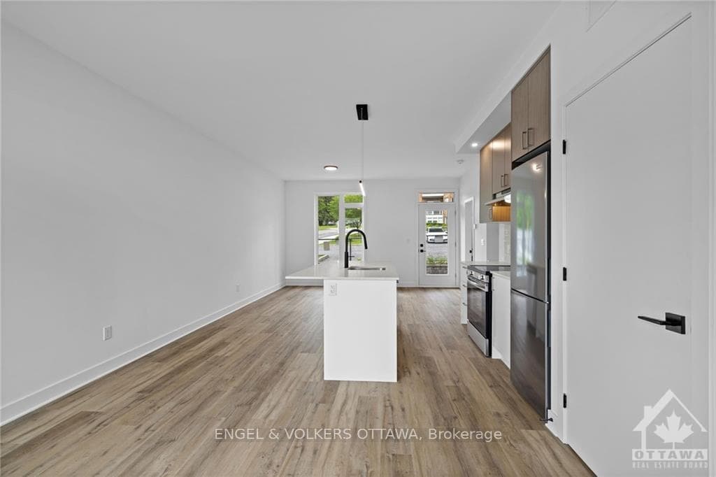 1260 MARENGER Street Unit H photo 4