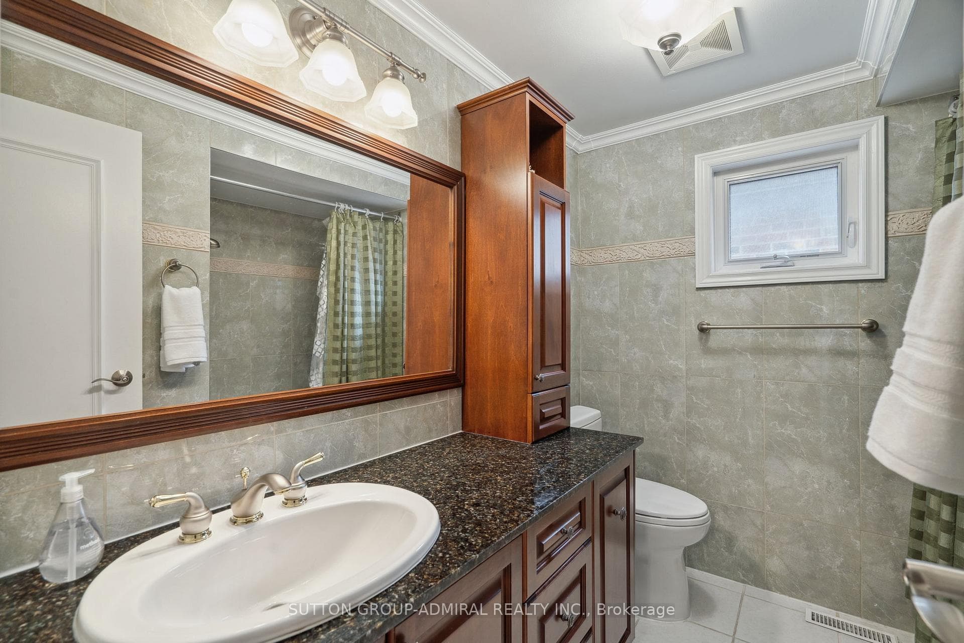 24 Patrice Crescent photo 32