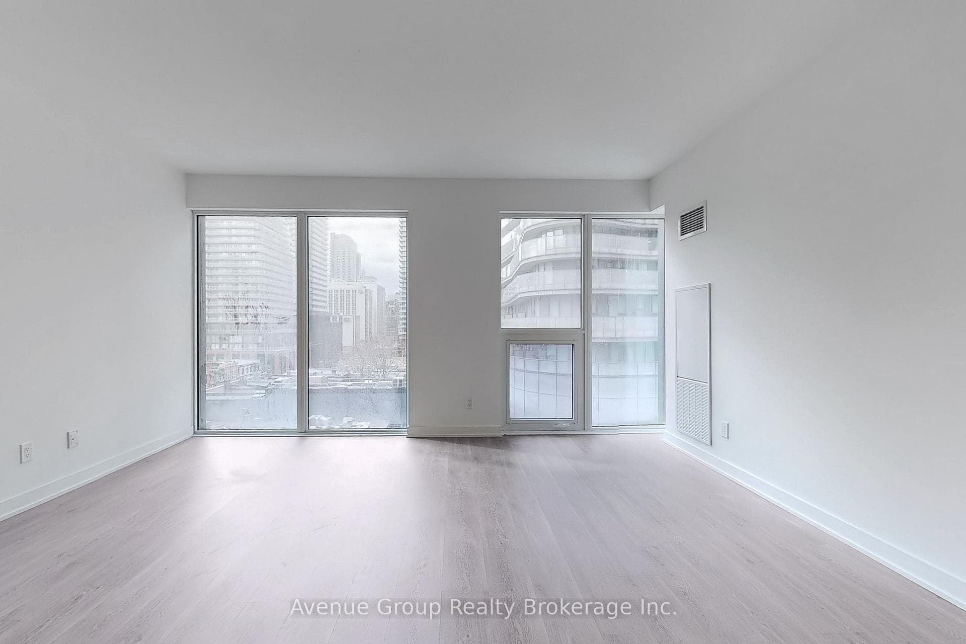 8 Wellesley Street Unit 708 photo 5