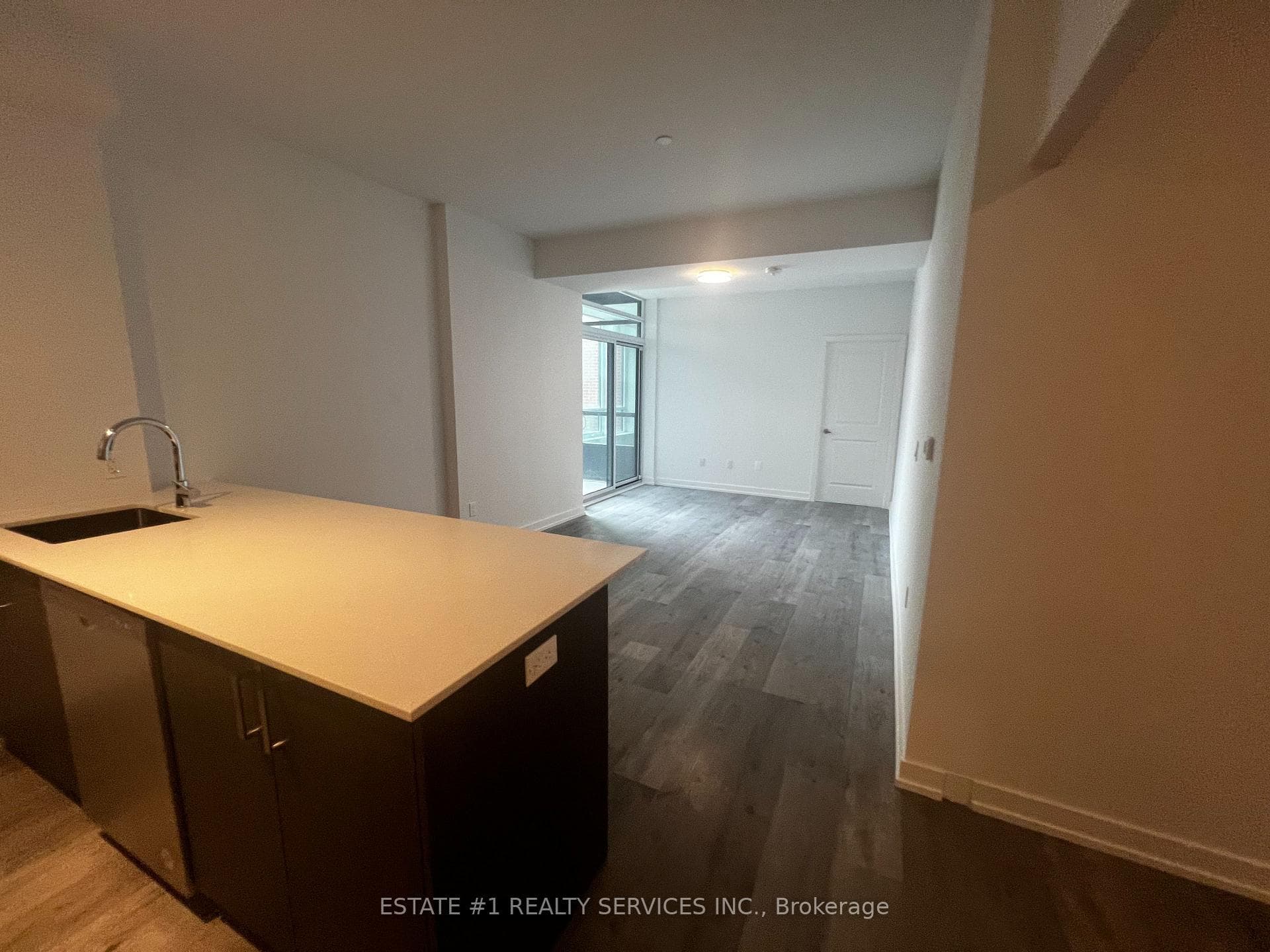 1010 Dundas Street Unit 503 photo 10