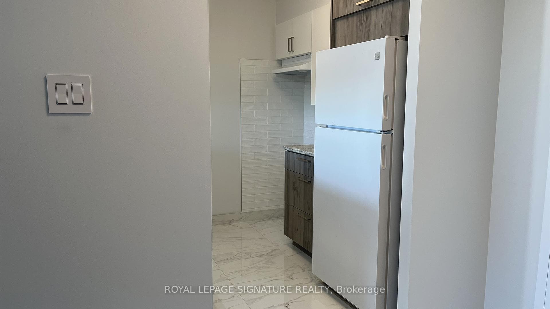 10 Laurelcrest Street Unit 1103 photo 3