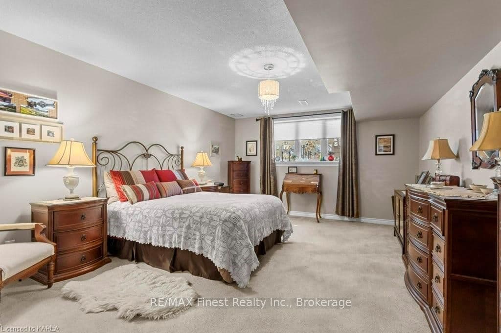 113 SHERIDAN Street photo 33