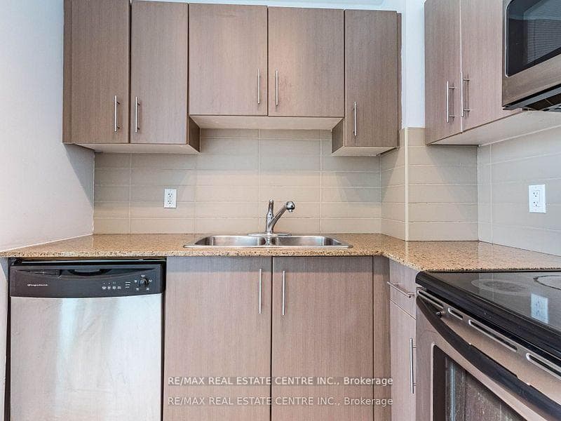12 Yonge Street Unit 2002 photo 13
