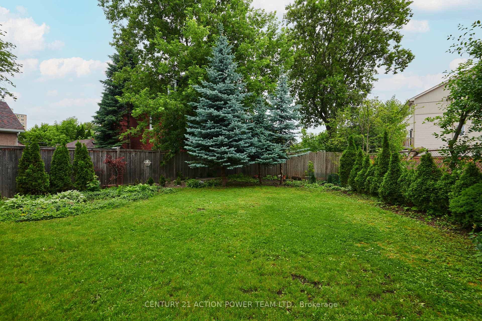 58 VAUGHAN Street photo 33