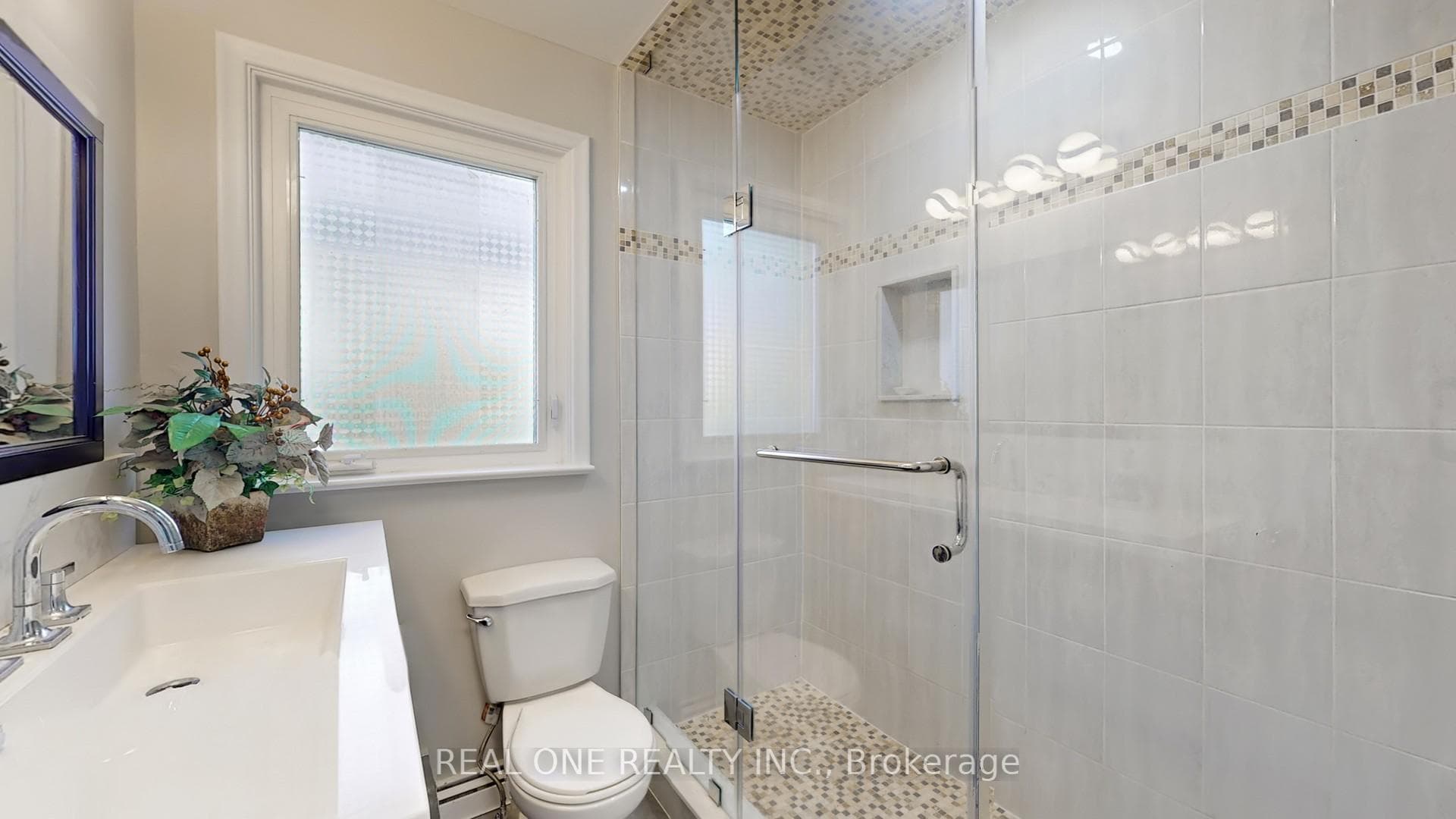 173 Sussex Avenue photo 23