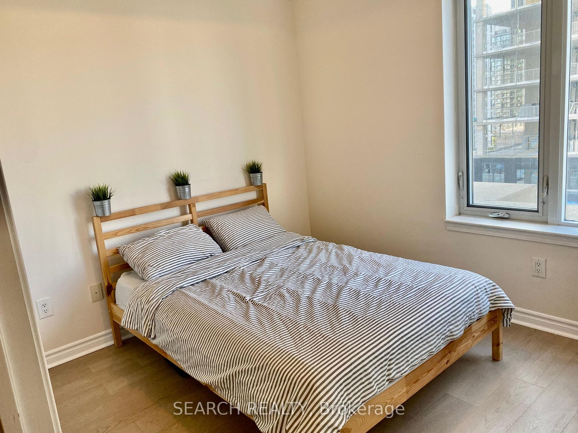 385 Prince Of Wales Drive Unit 902 photo 11