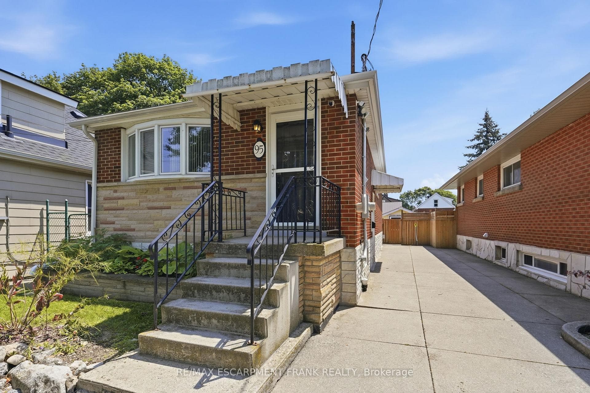 95 East 18th Street Unit 1 photo 2