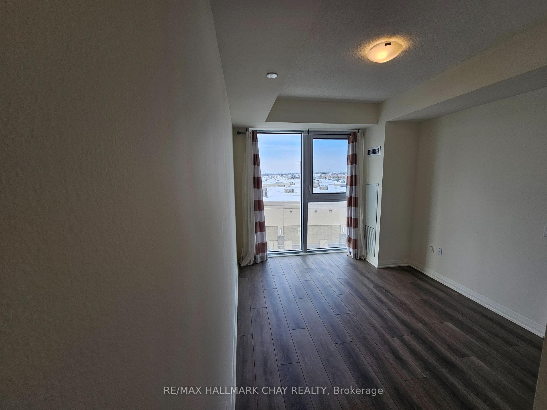 9000 Jane Street Unit 525 photo 21