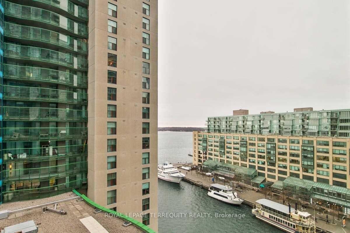 77 Harbour Square Unit 1407 photo 16
