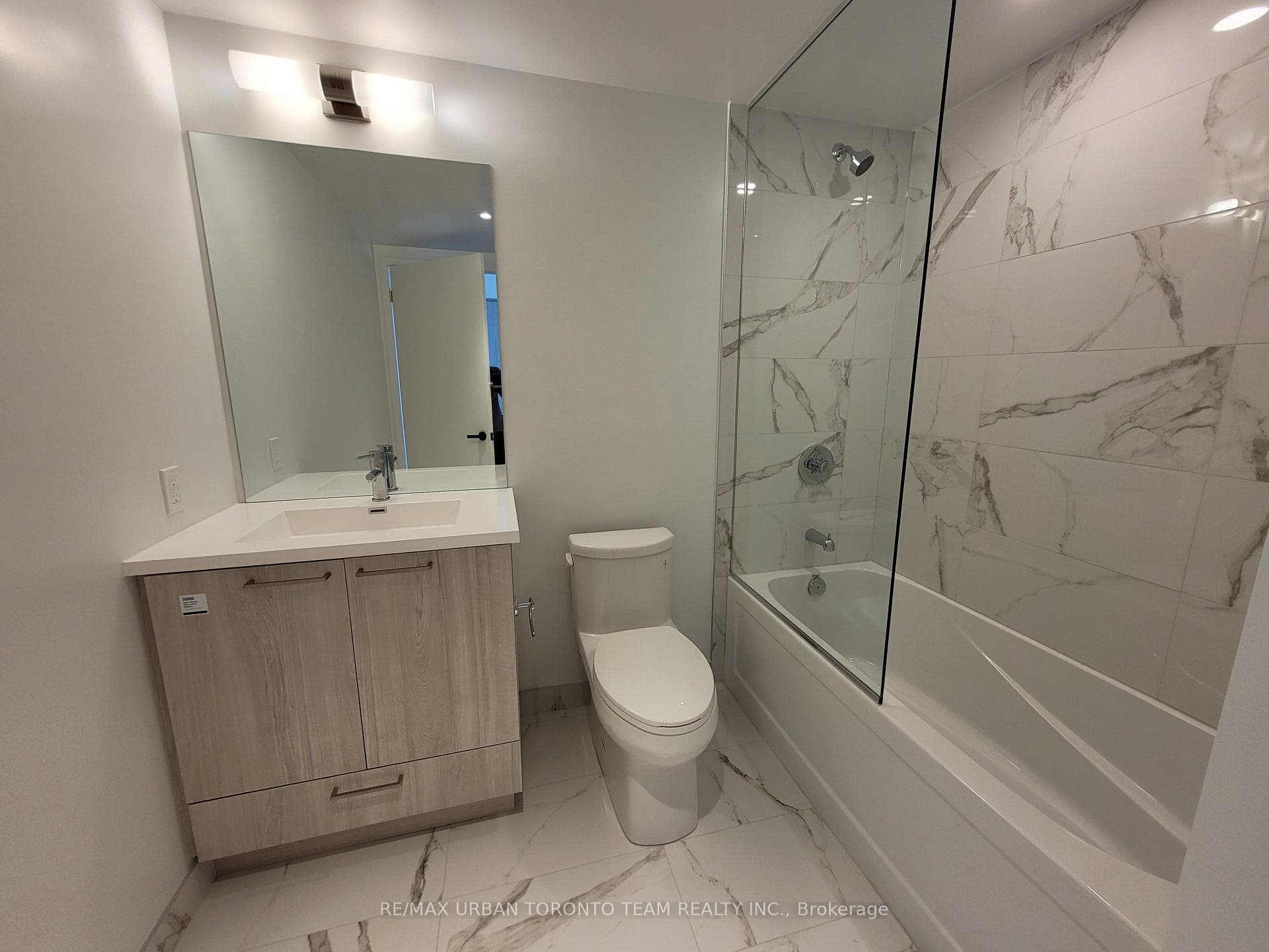 195 Commerce Street Unit 2016 photo 5