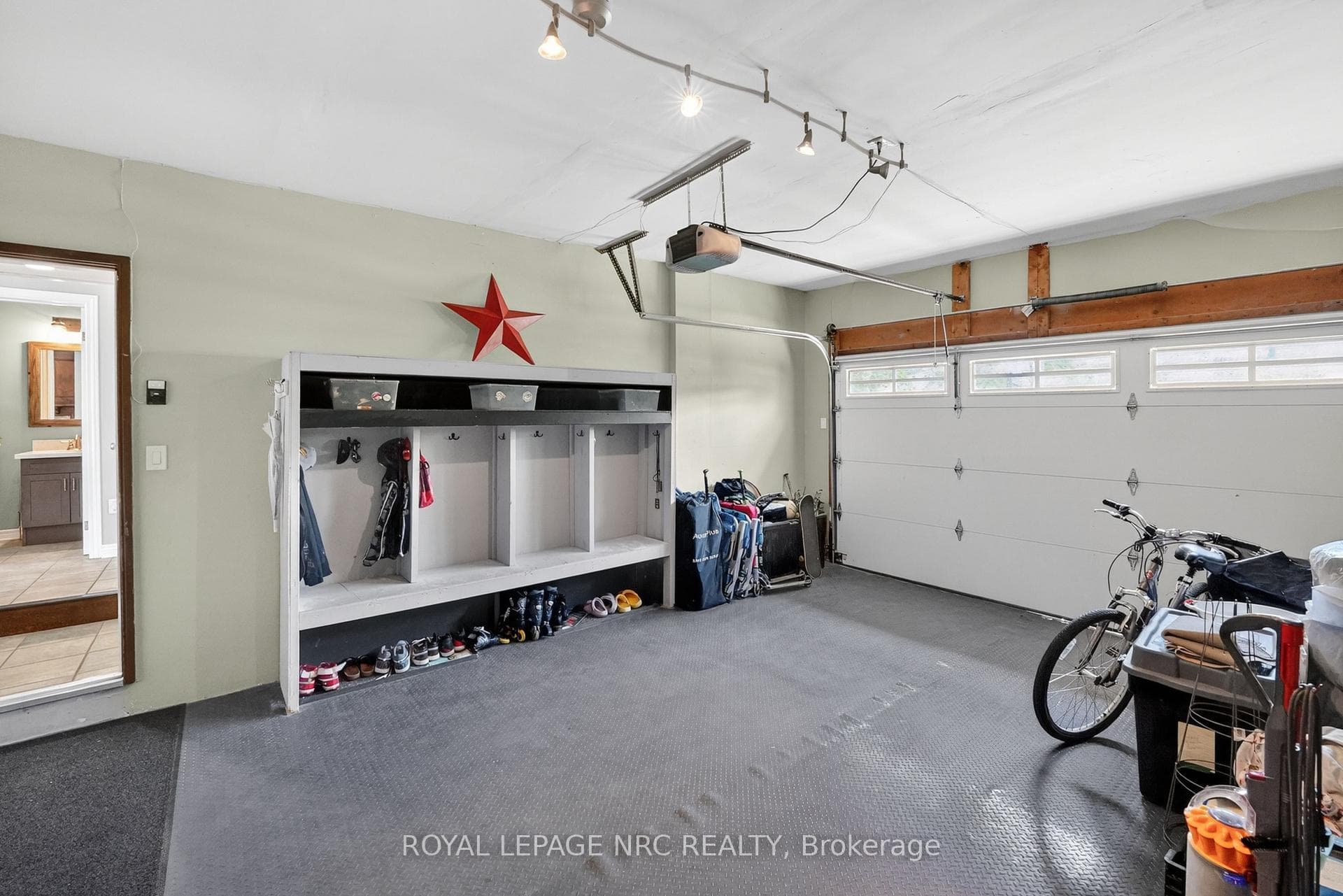 Bonus space, finished garage/mudroom
