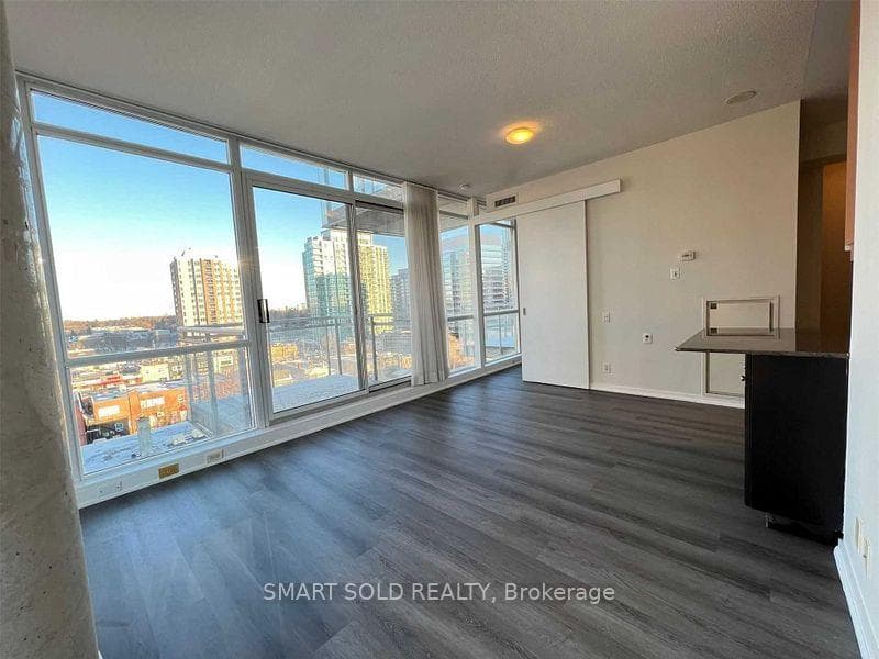 30 Canterbury Place Unit 904 photo 6