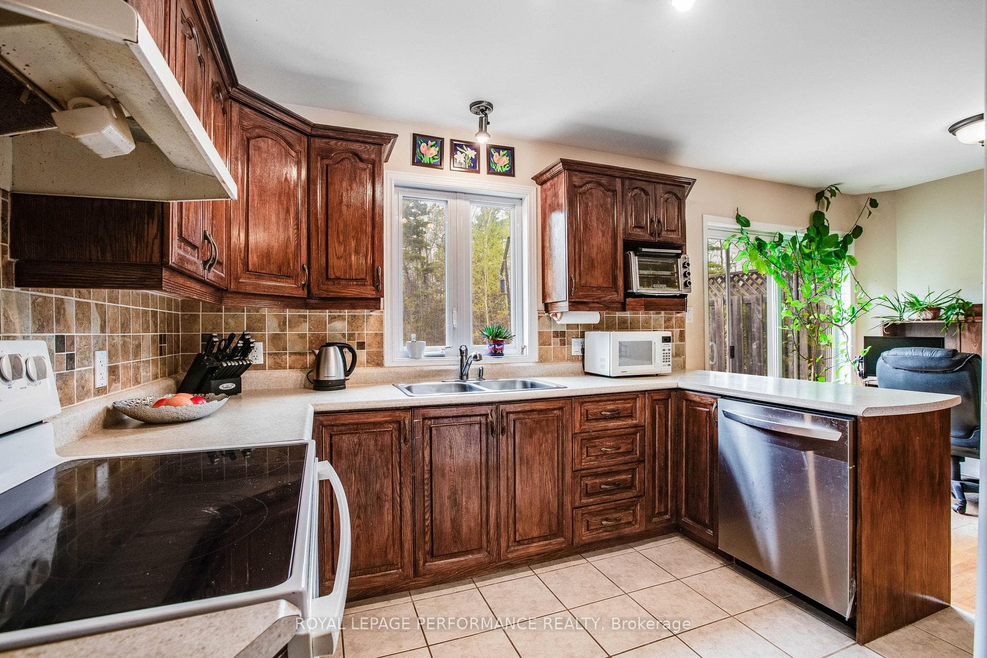531 Du Bercail Road photo 16