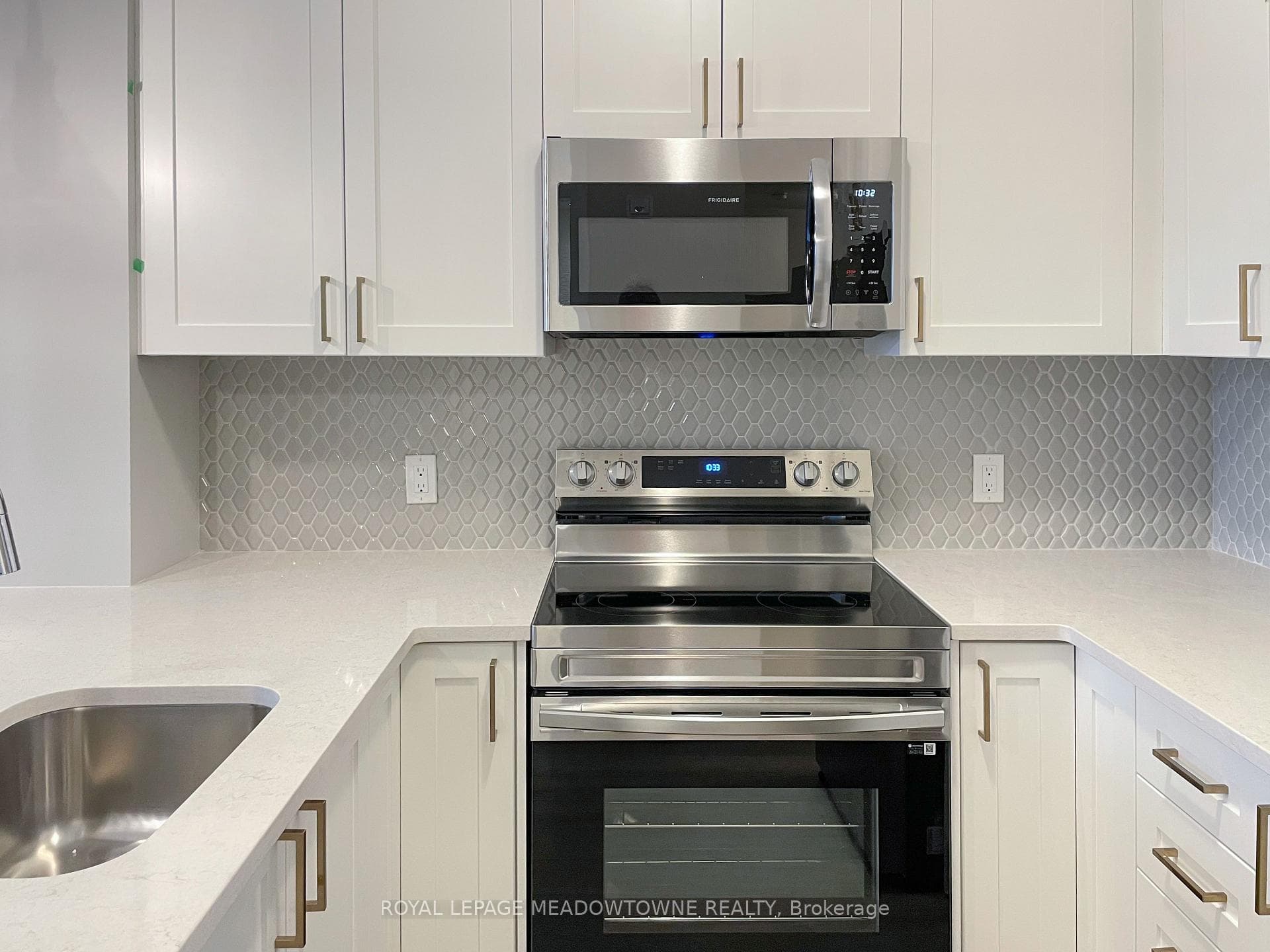 470 Gordon Krantz Avenue Unit 517 photo 6
