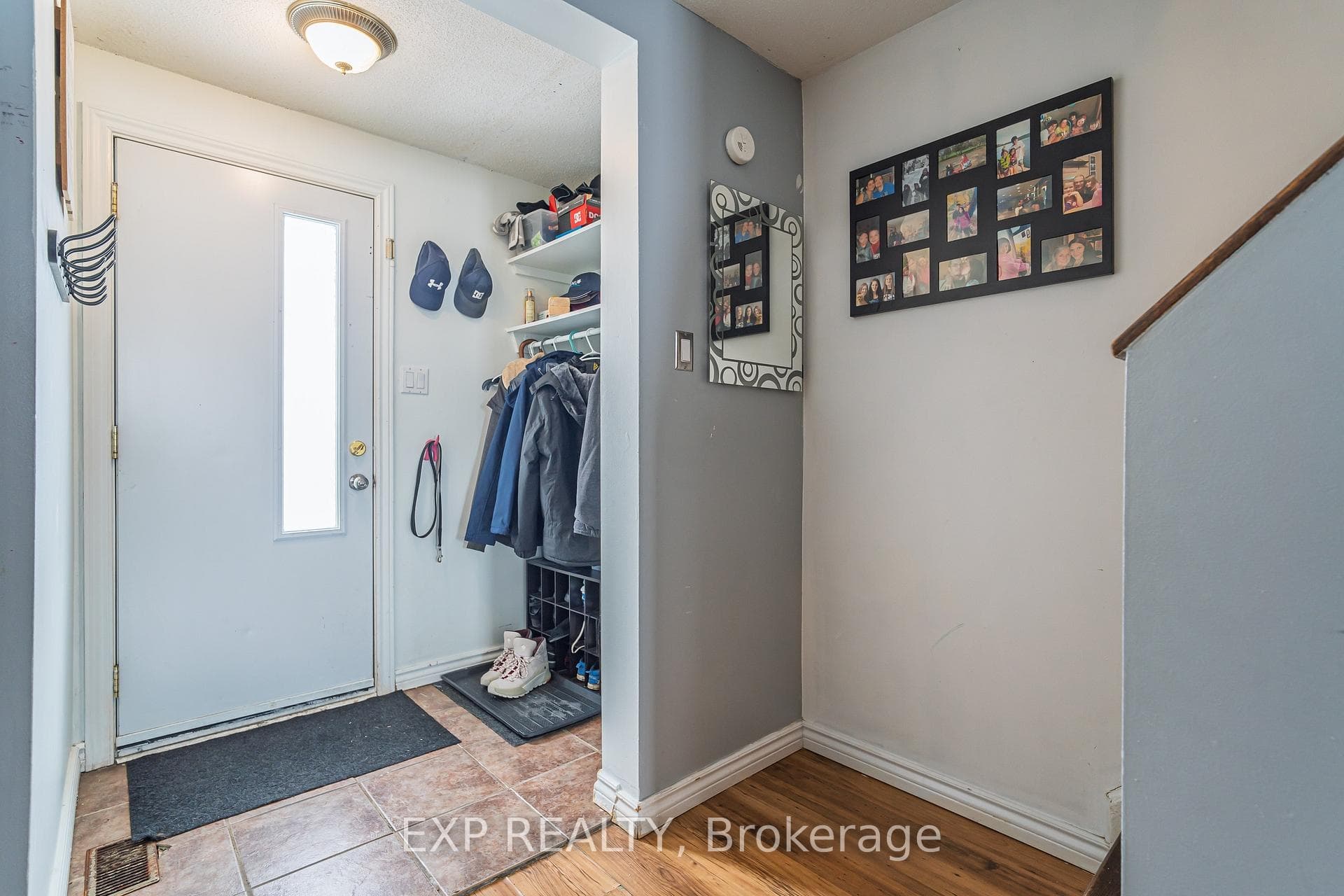 1281 Bethamy Lane photo 2