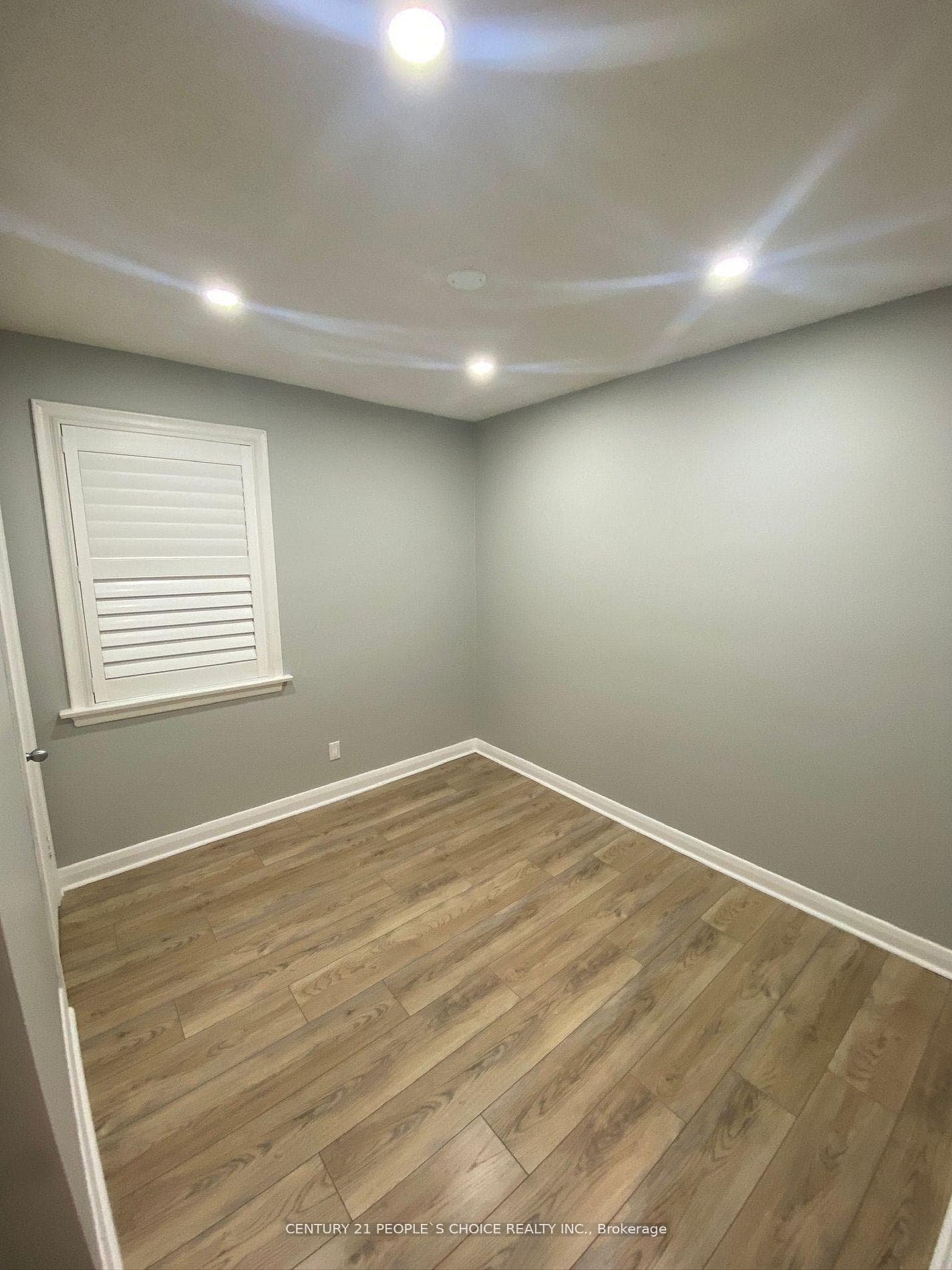 12 Prince Charles Drive photo 17