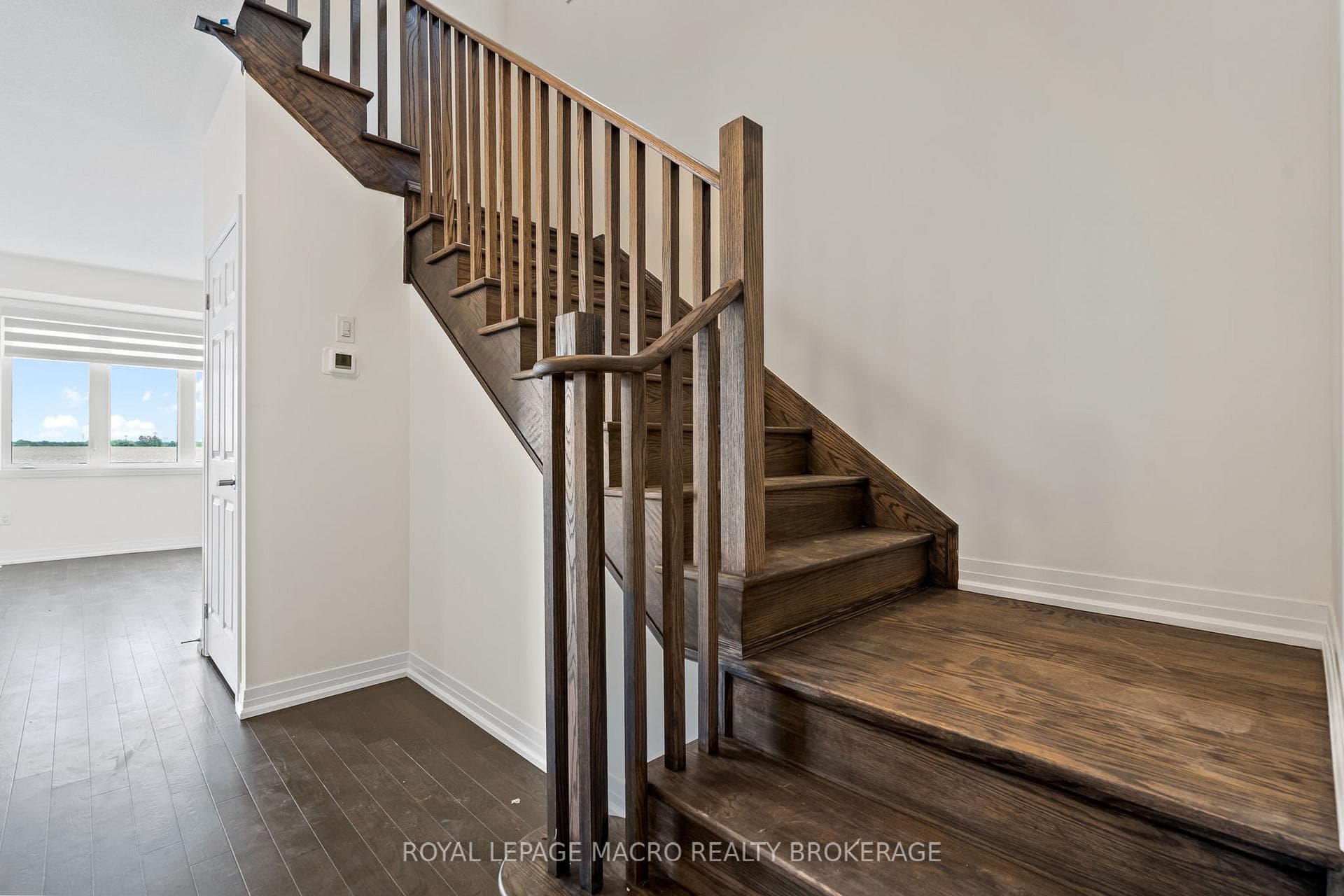 35 NIAGARA Drive photo 13