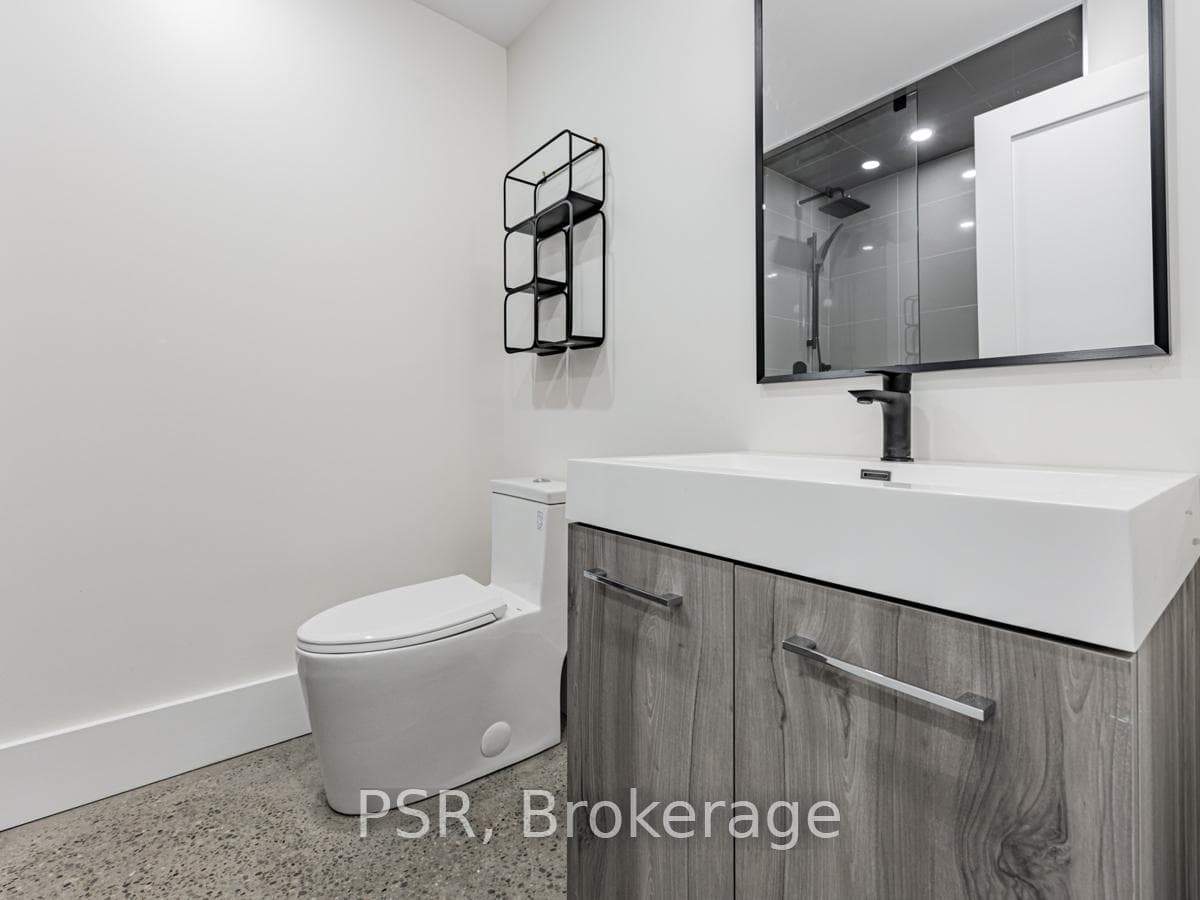 33 Parkway Avenue Unit B photo 17