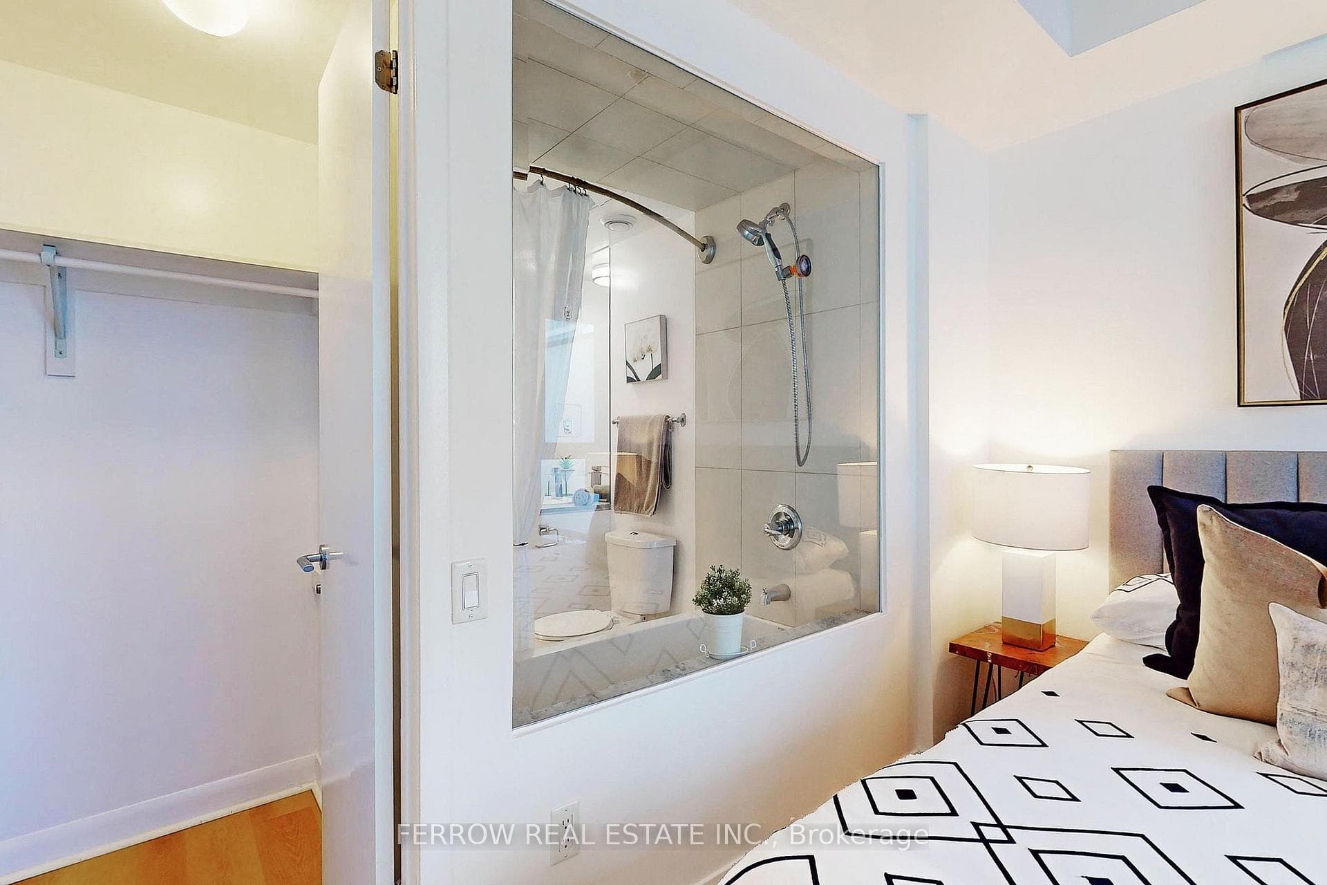 375 King Street Unit 906 photo 10