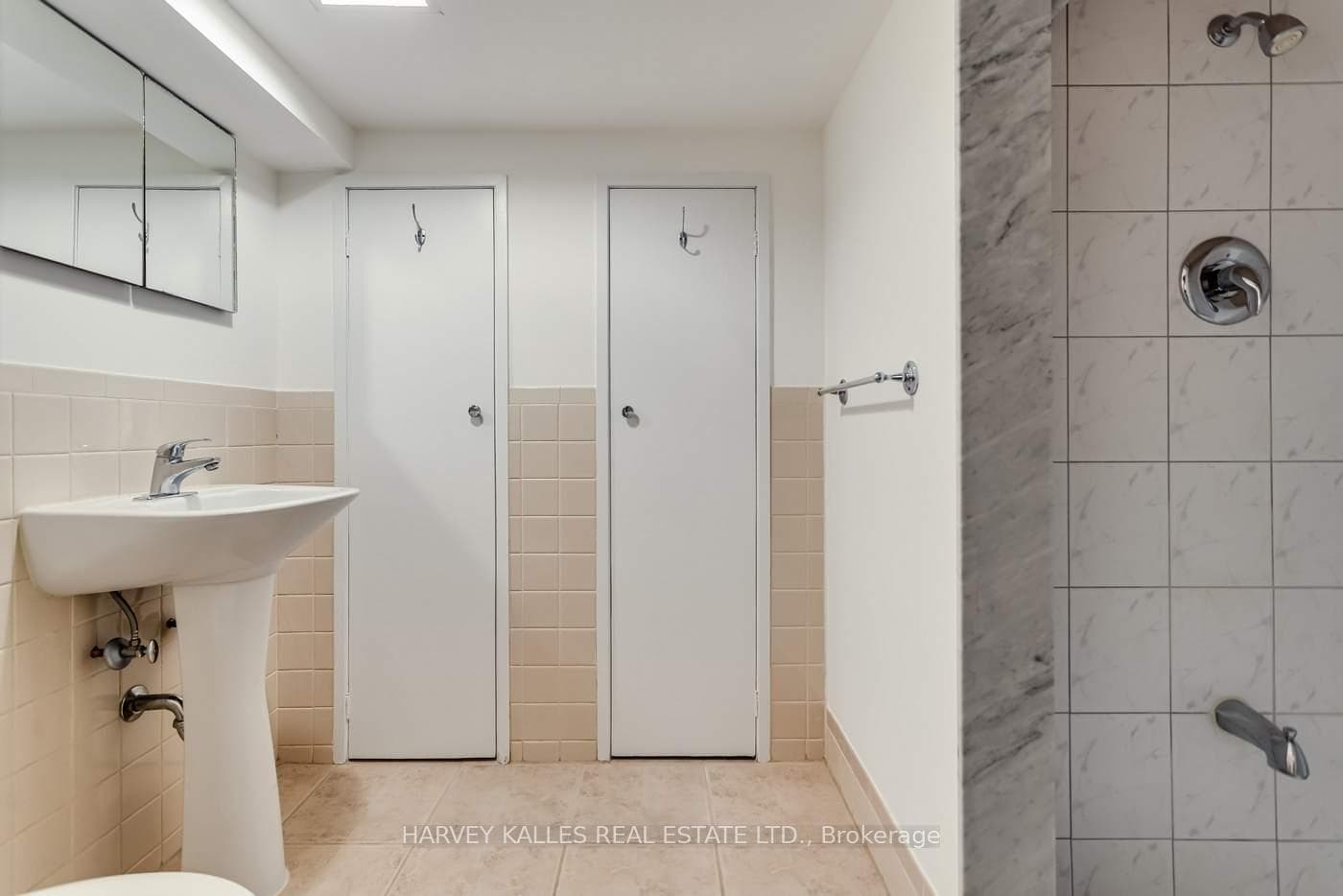 7 Mulberry Crescent photo 15