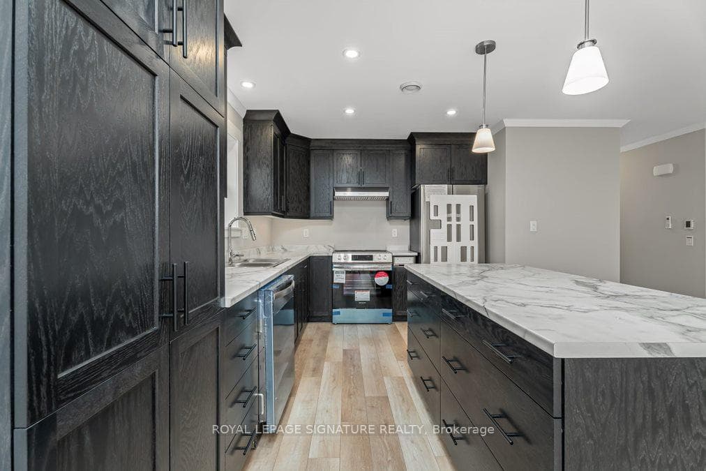 18 Briar Wood Place photo 12