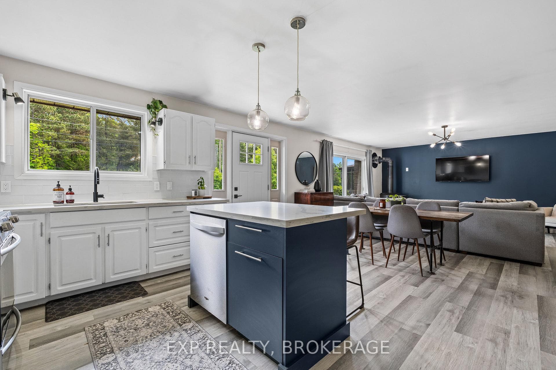 8283 PERTH Road photo 8