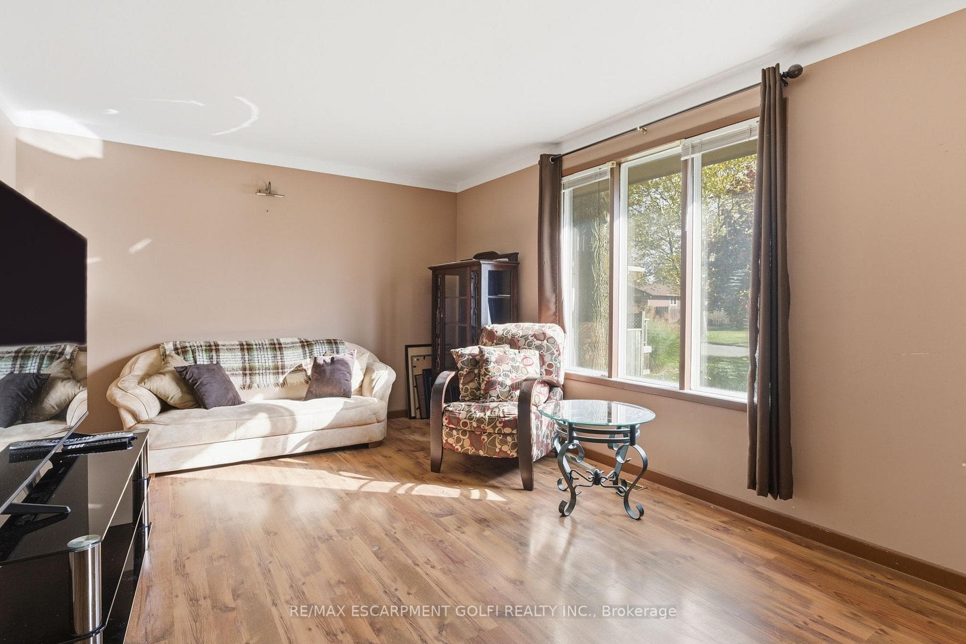 7385 North Dorset Place photo 9
