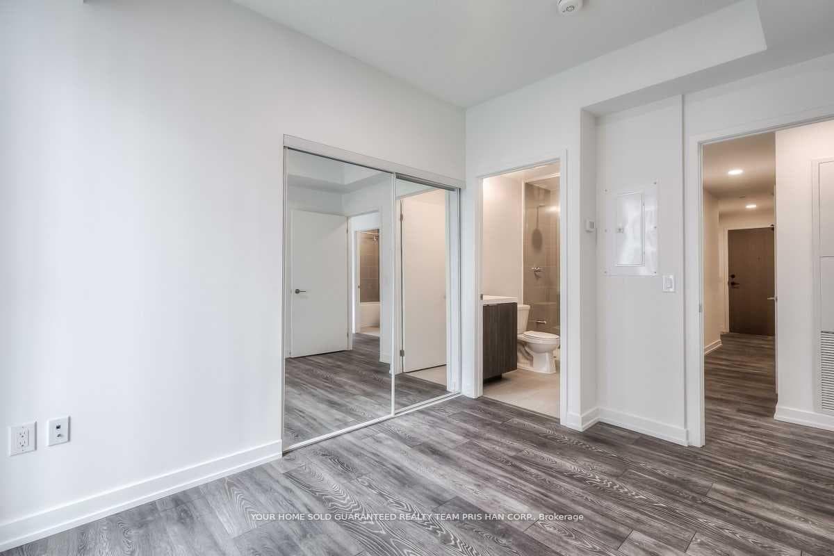 225 Sumach Street Unit 711 photo 11