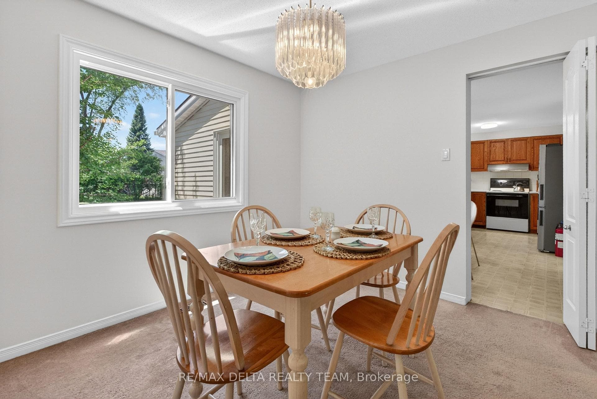 664 Thicket Way photo 13