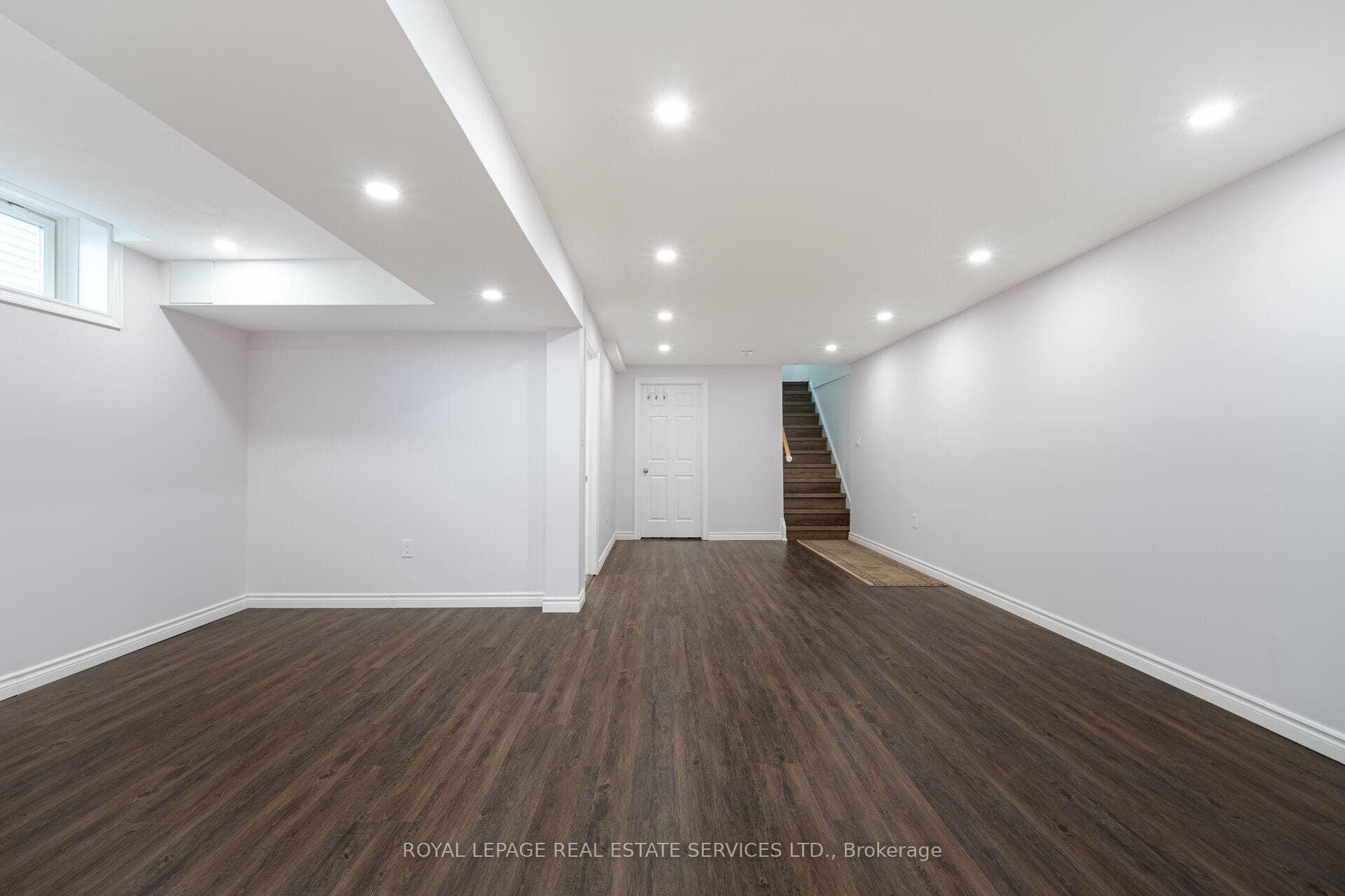 1393 Treeland Street photo 30